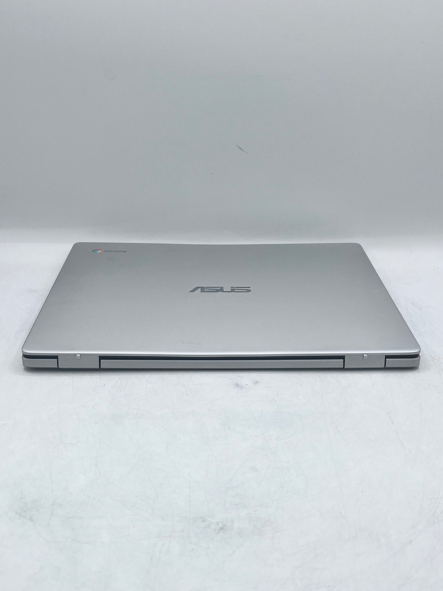 Asus Chromebook C423N  Intel Celeron N, 14" - Silver
