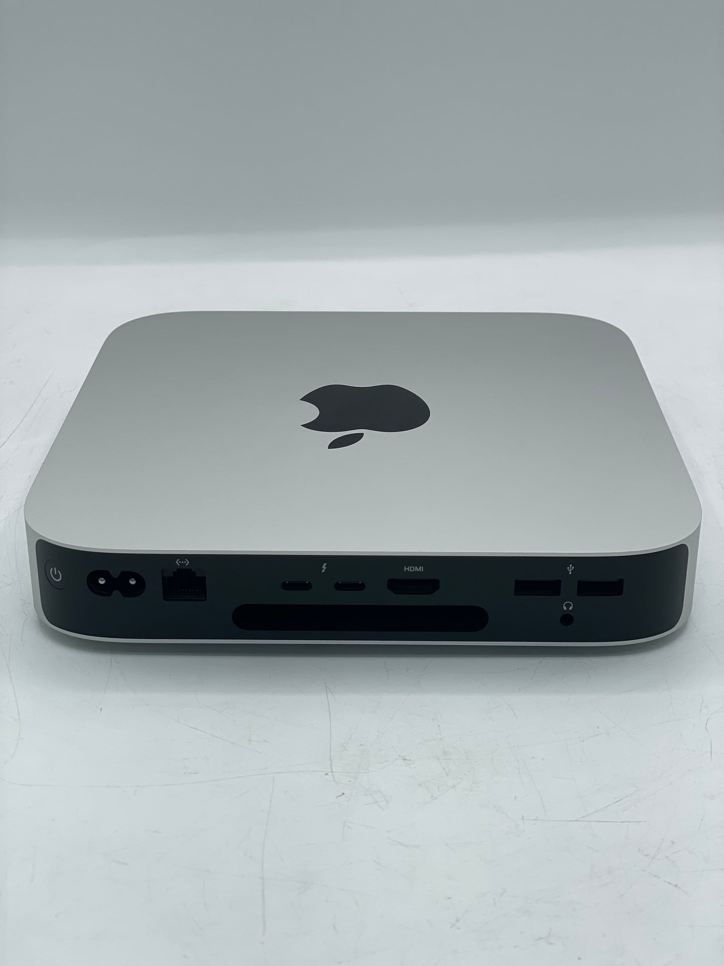 2023 Apple Mac Mini M2 - 8GB RAM 256GB SSD A686 MMFJ3LL/A - Silver