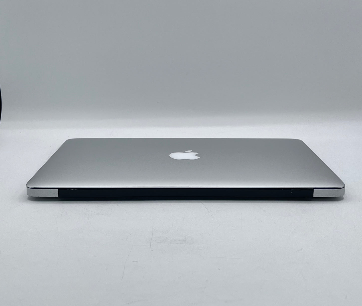 2014 Apple MacBook Air 13.3" i5 1.3GHz 4GB RAM 128GB SSD Silver A1466