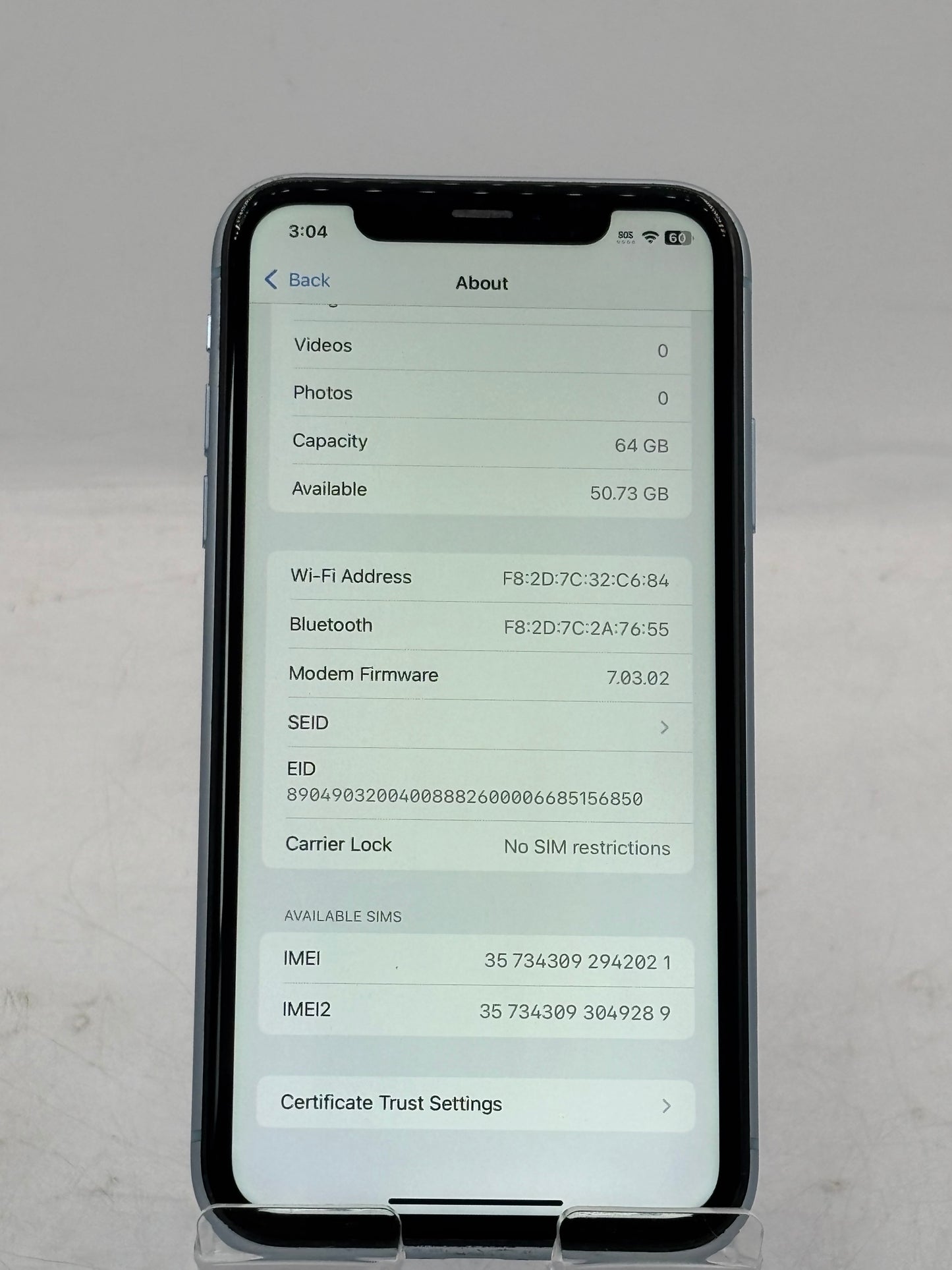 Unlocked Apple iPhone XR A1984 MRYX2LL/A 64GB Smart Phone Blue