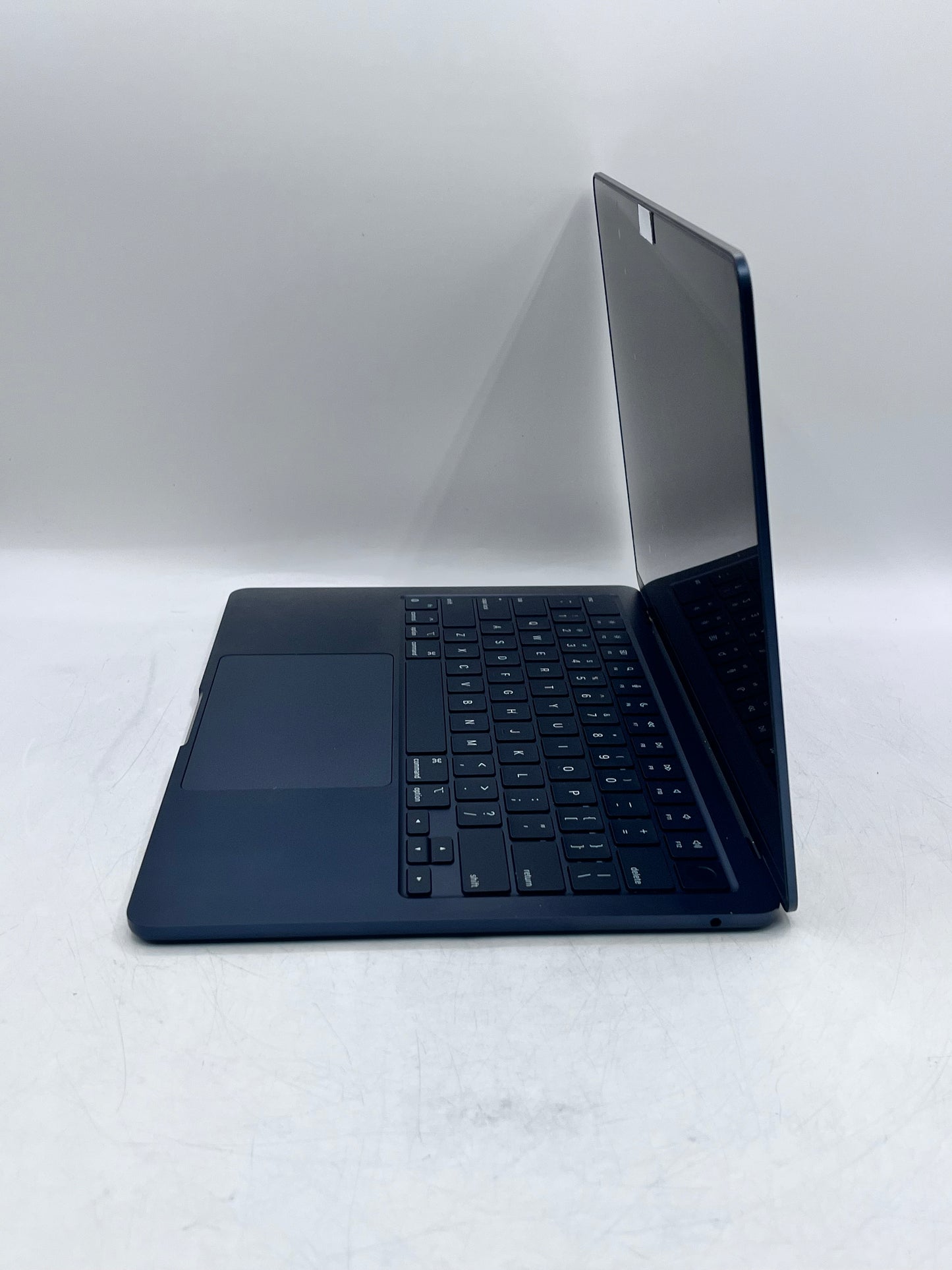 2022 Apple MacBook Air 13.6" M2 8 GB RAM 512 GB SSD Blue 10 Cycle Count