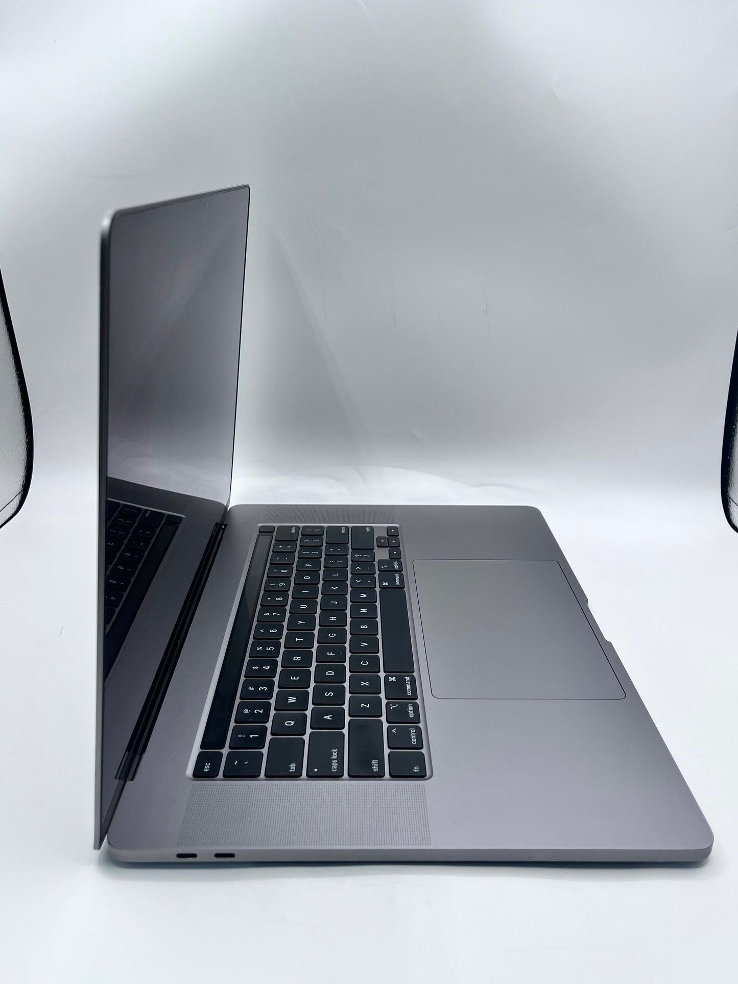 Apple MacBook Pro 16" A2141 2019 - Space Gray