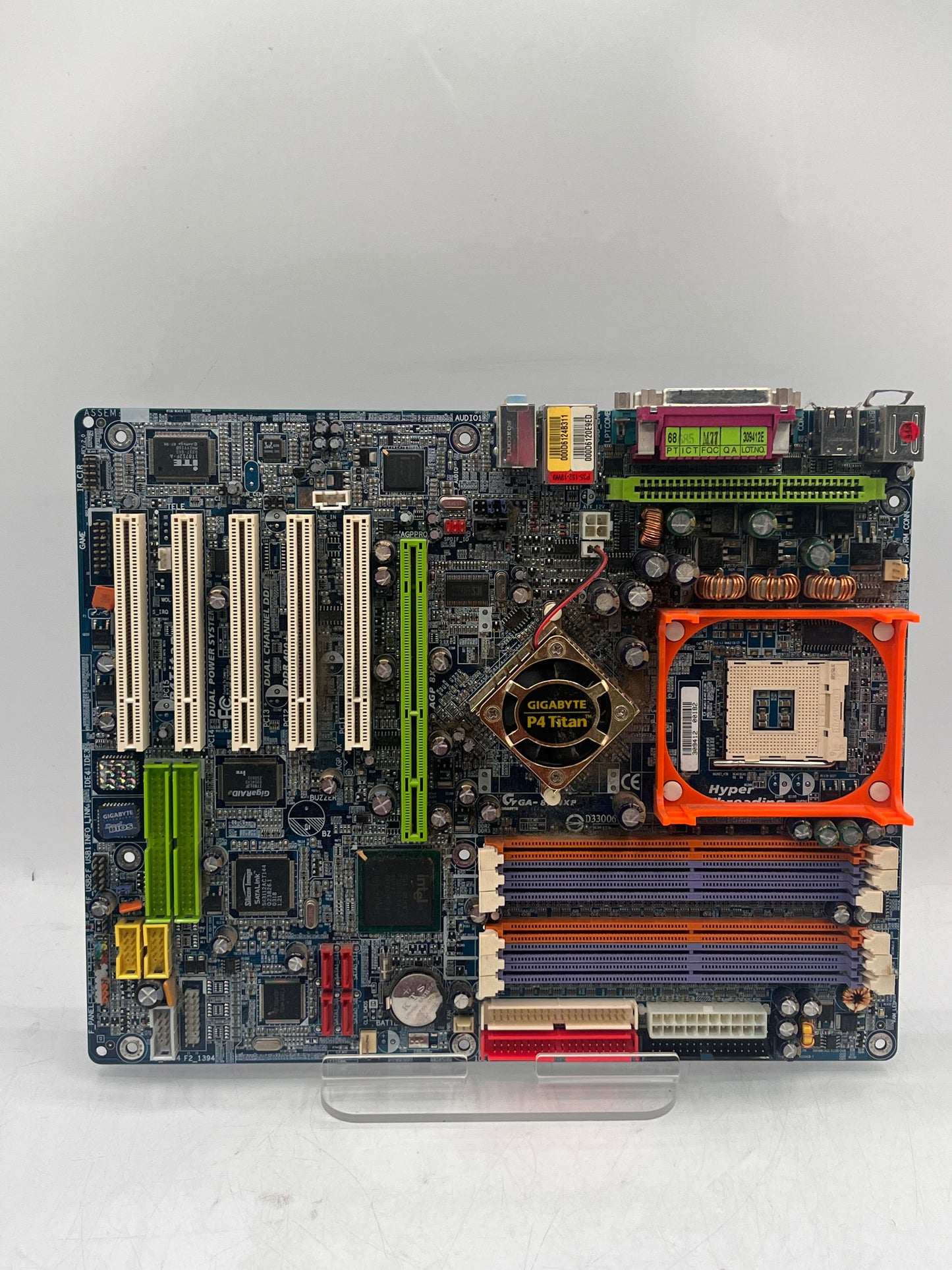 Asus P5W DH Deluxe Socket 775 Intel 975x DDR2 PCI-E Motherboard w/ Box