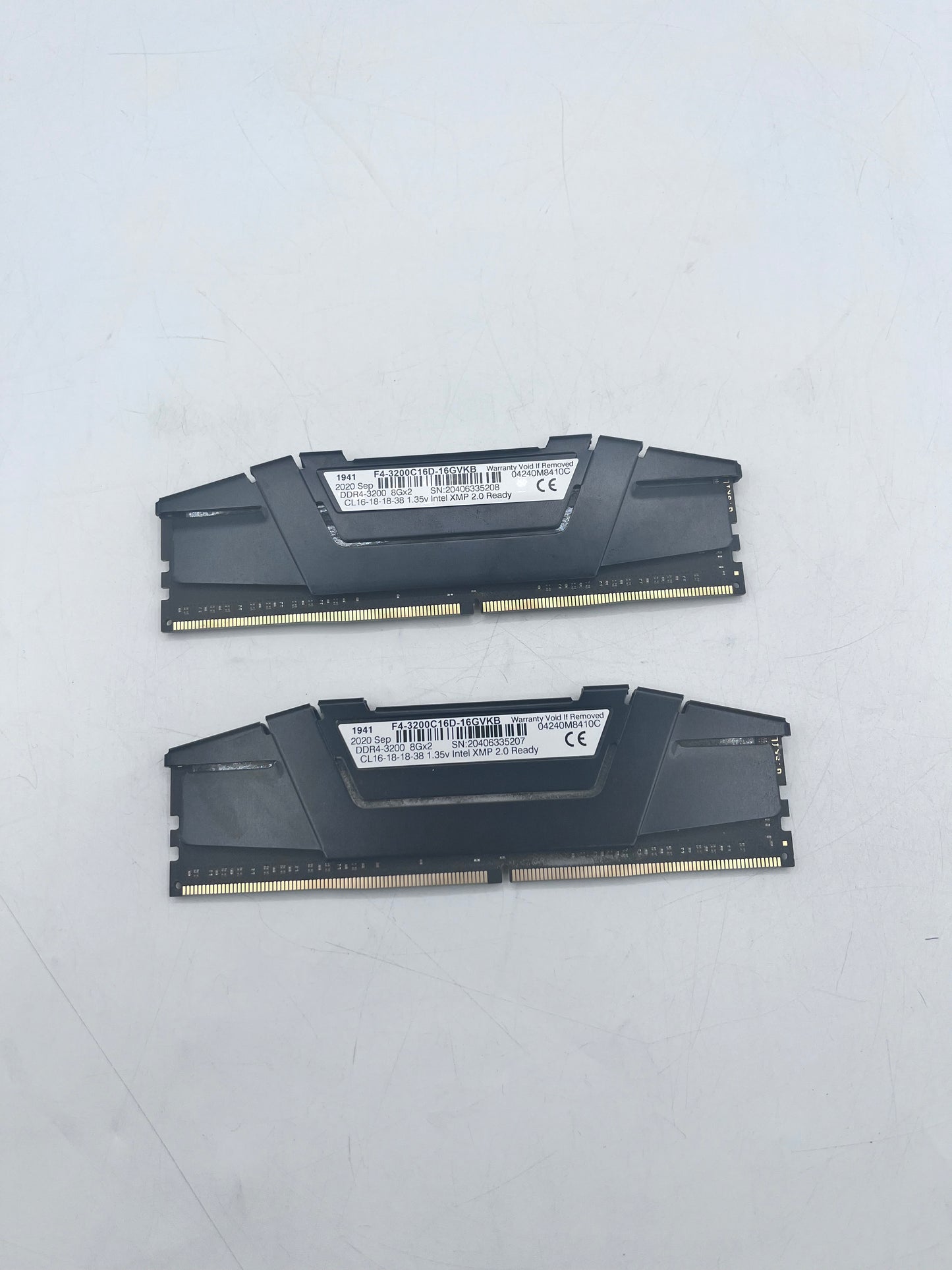 G.Skill Ripjaws V 16GB(8GBx2) PC4-25600 DDR4-3200 Desktop RAM F4-3200C16D-16GVKB