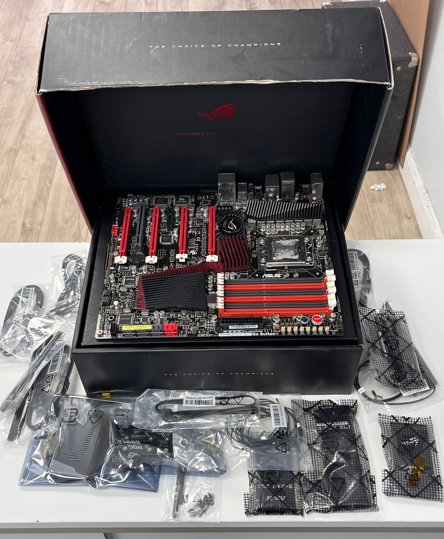 ASUS ROG Zenith Rampage III Extreme X399 LGA1366 Motherboard + Core i7 980X 3.33GHz