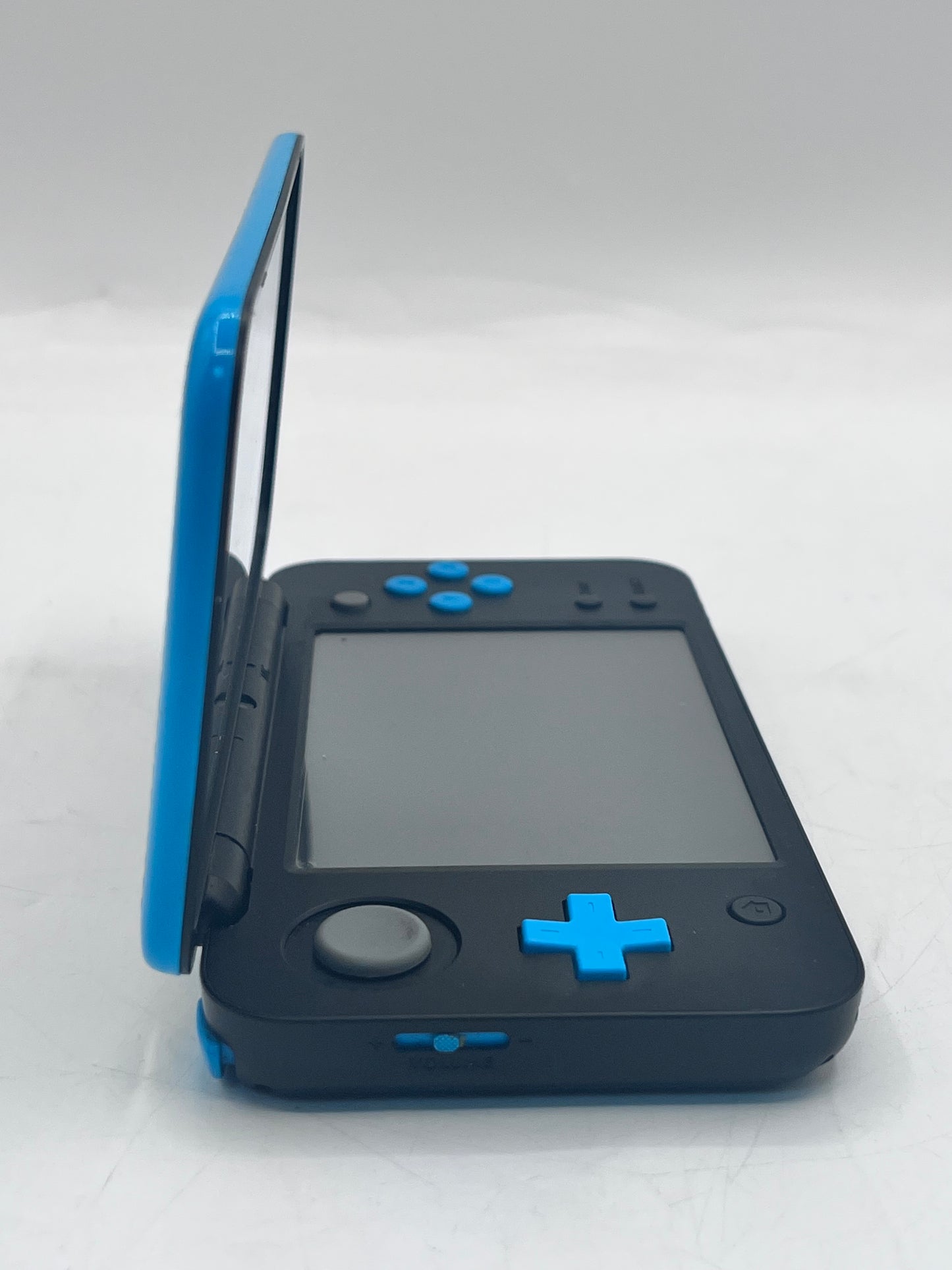 Nintendo 2DS XL JAN-001 2017 Video Game System - Black/Turquoise