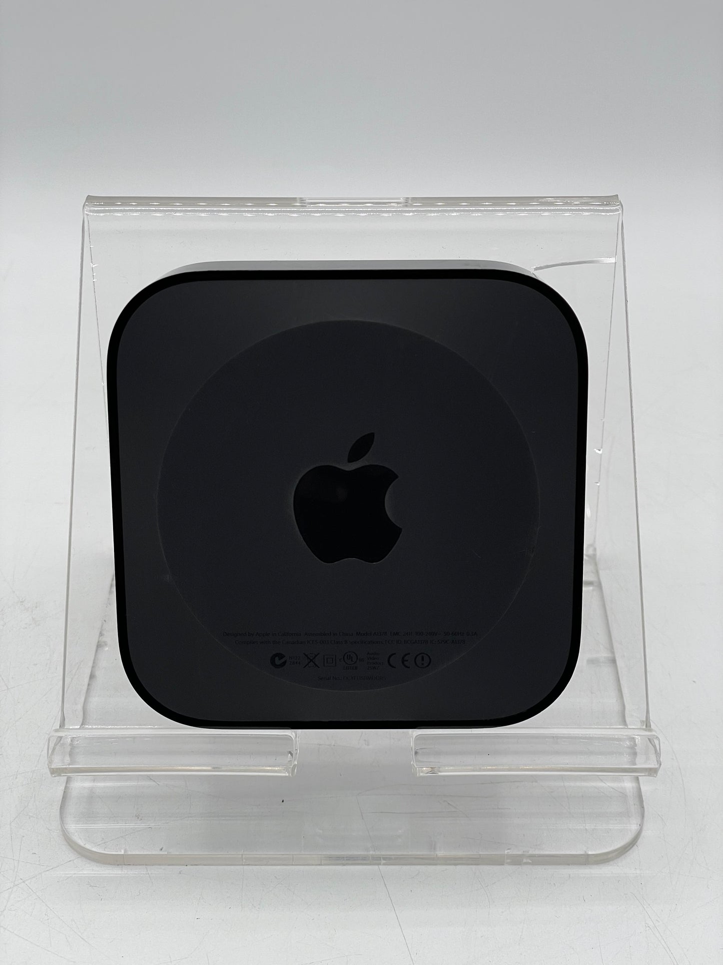 Apple TV HD 4th Gen A1625 32GB A1625 MGY52LL/A HD Media Streamer Bundle - Tested