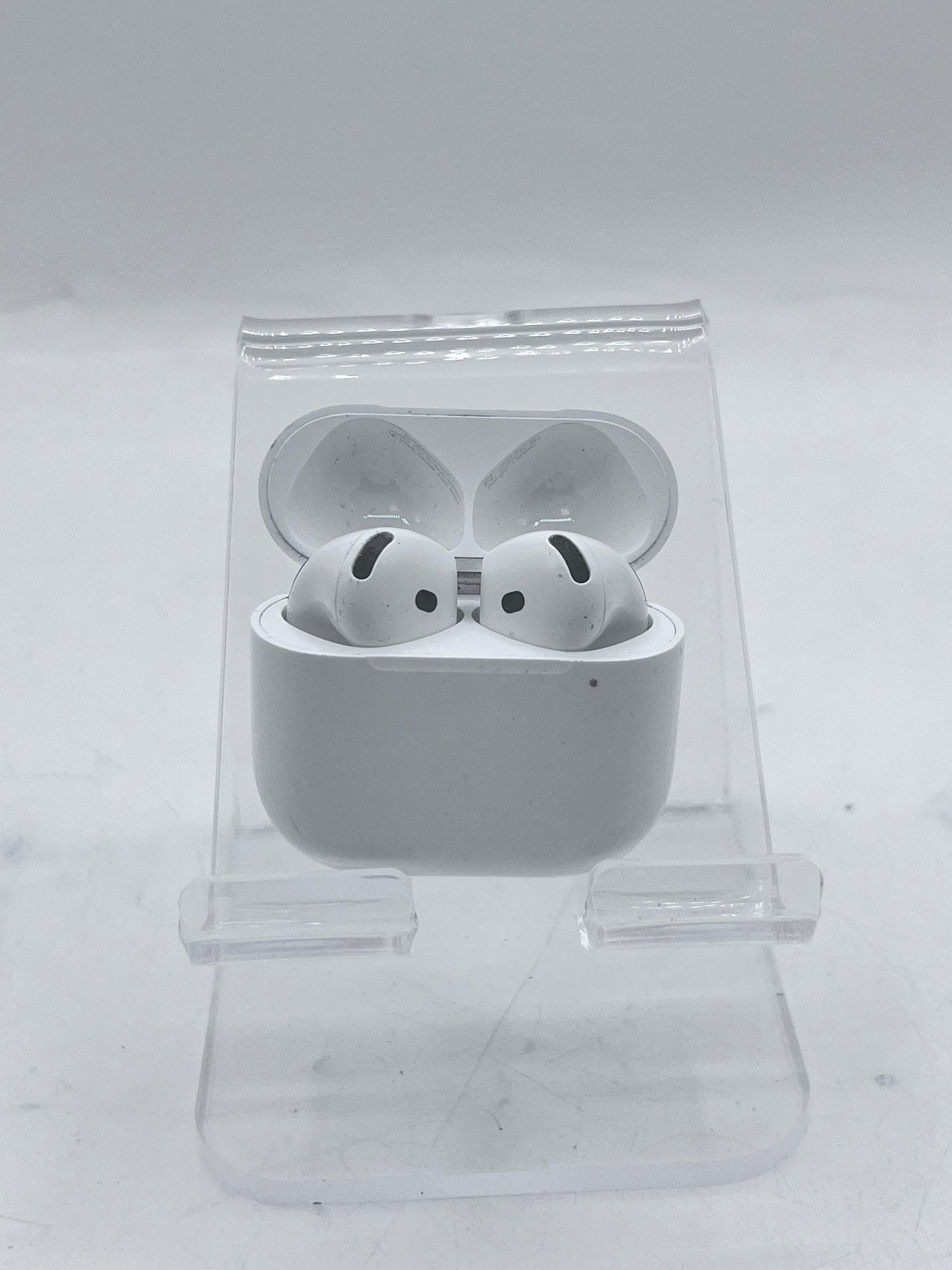 Apple AirPods (4th Gen) Complete Set A3055 A3056 A3059 - White