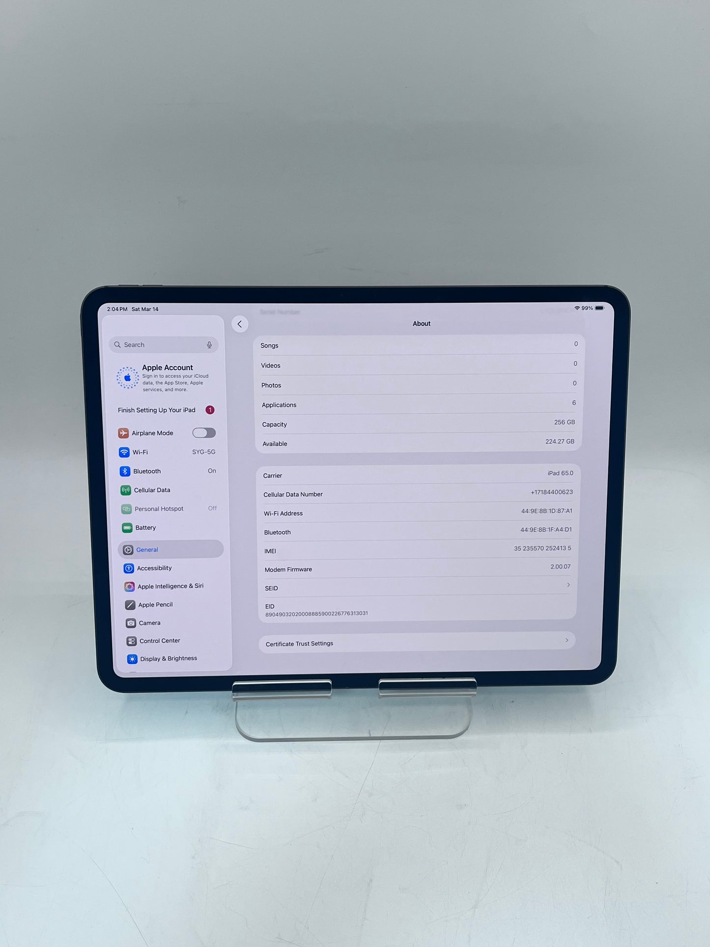 Unlocked Apple iPad Pro 13" (M5) A3361 ME7W4LL/A 256GB 0 cycle count 100% BH- Black