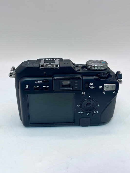 Sony Cyber-shot DSC-V3 7.2MP Digital Camera - Black - UNTESTED