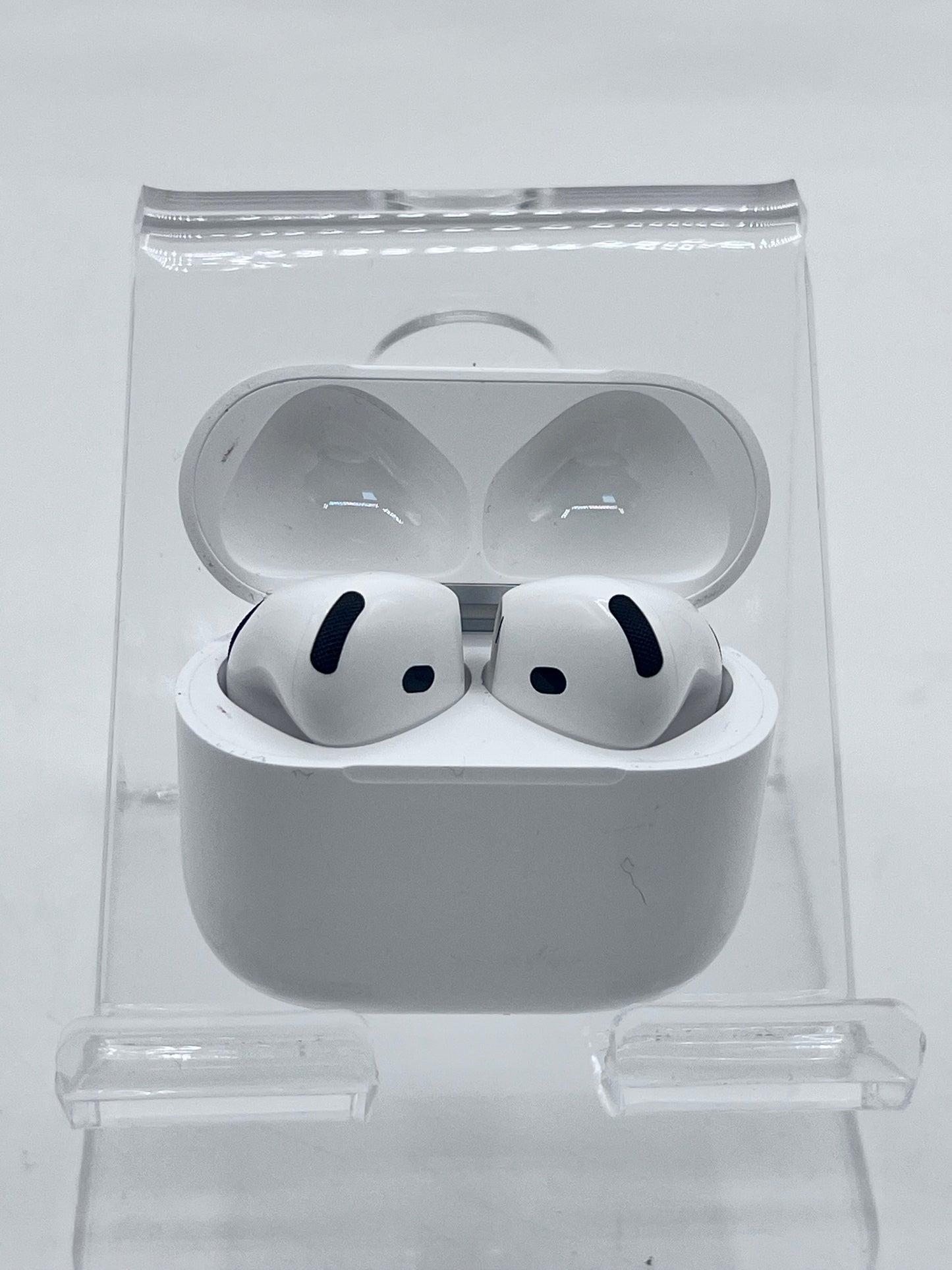 Apple AirPods (4th Gen) Complete Set A3055 Left, A3056 Right, A3059 Case - White