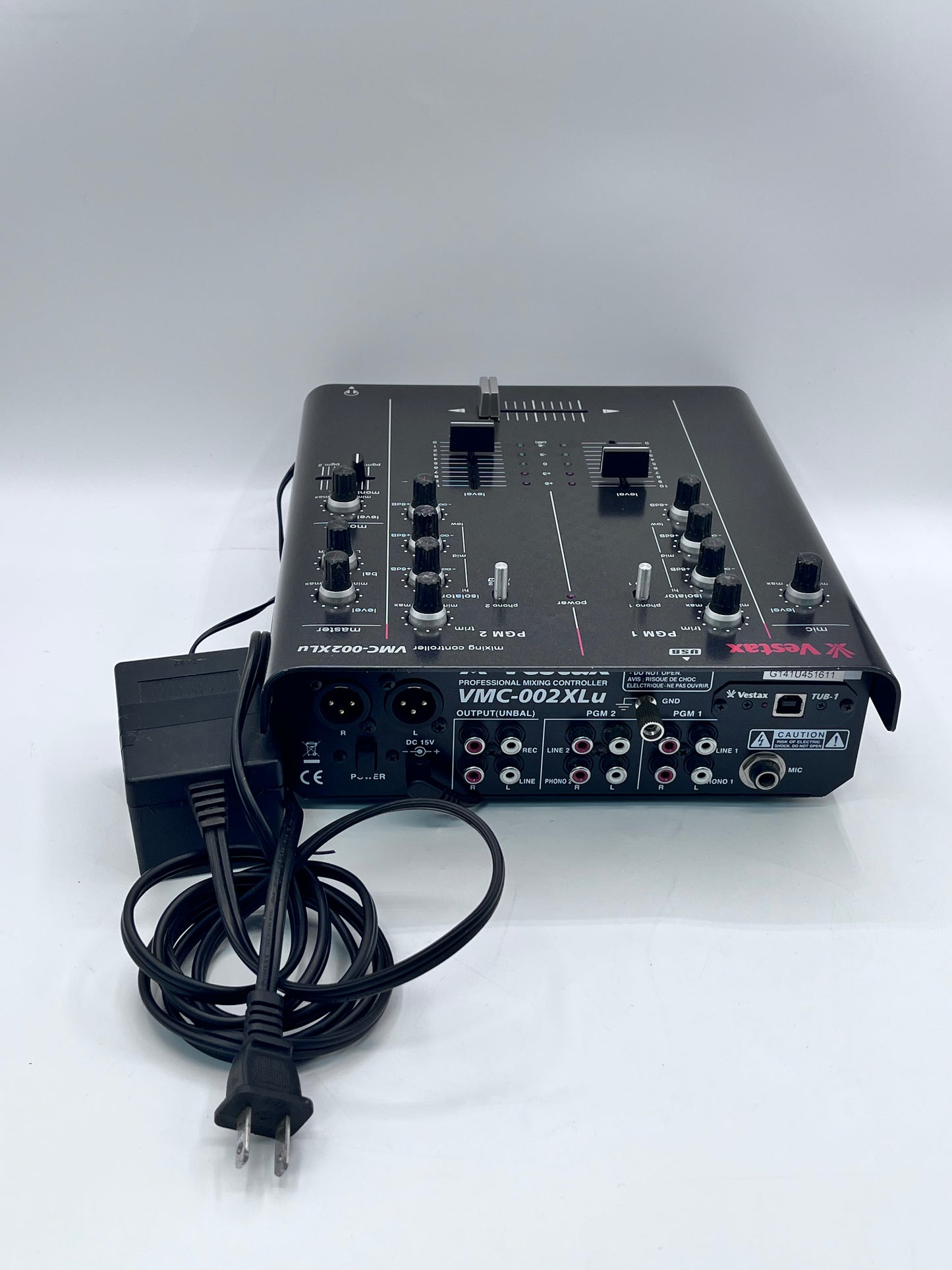 Vestax VMC-002XLU DJ Mixer - Black