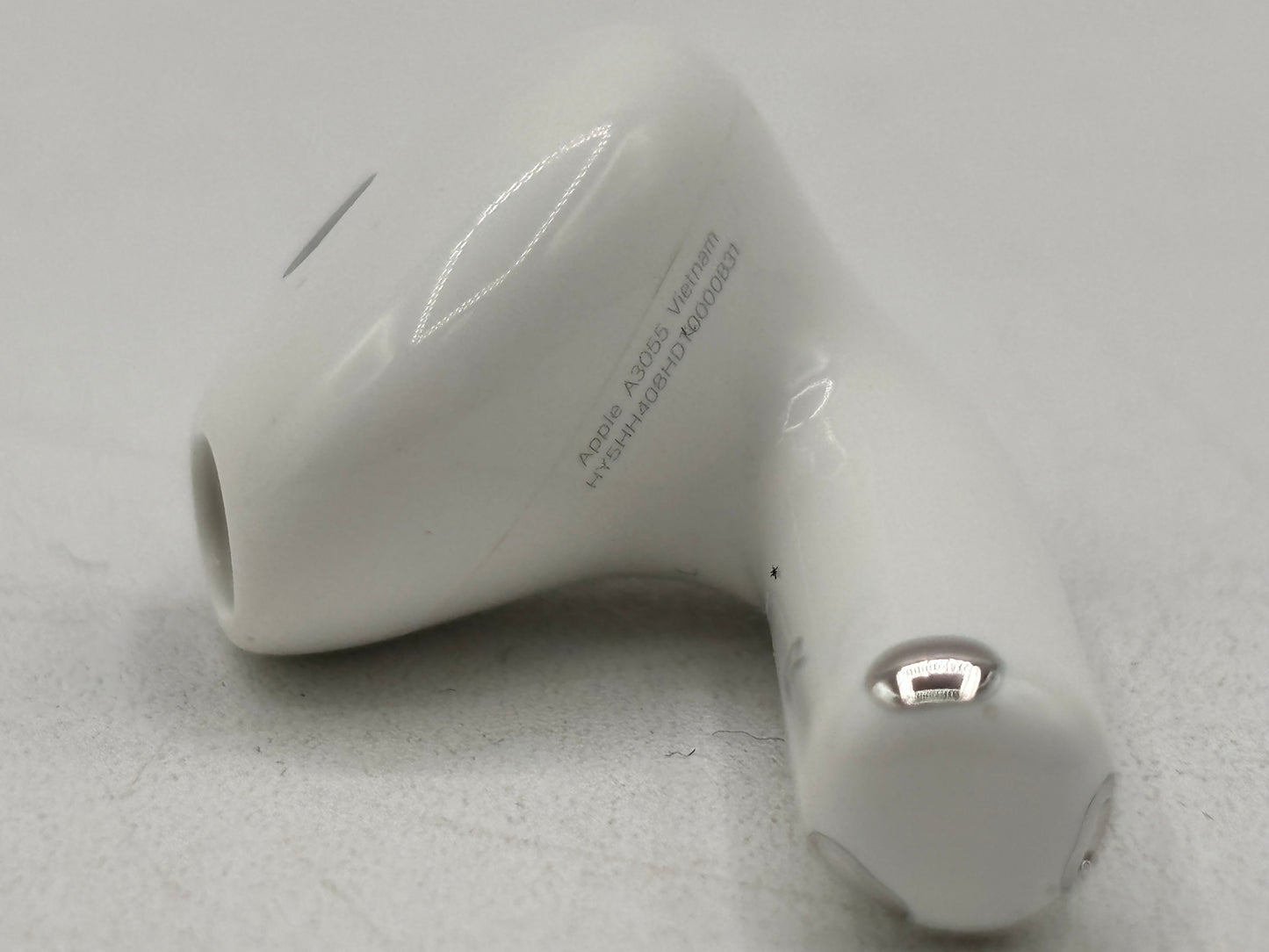 Apple AirPods 4th Gen w/ Active Noise Cancellation A3059 (FREE SHIPPING)