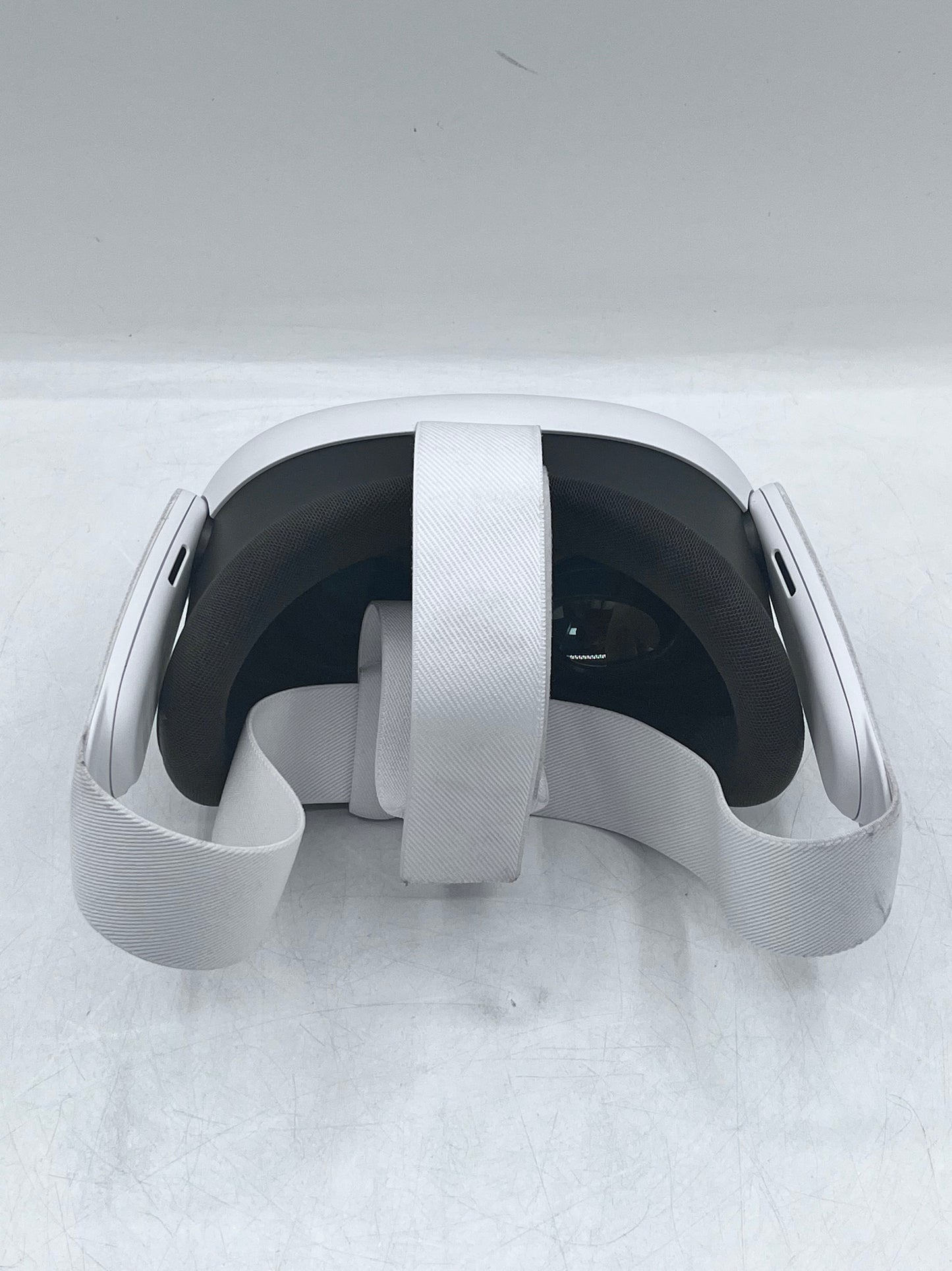 Meta Oculus Quest 3 512GB Virtual Reality Headset - White