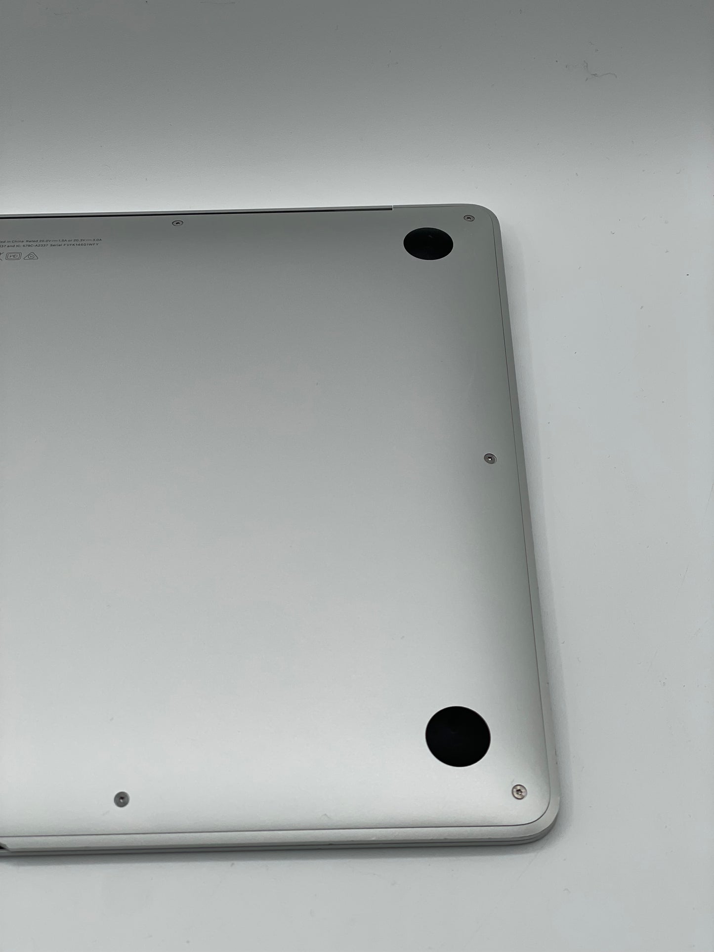 2020 Apple MacBook Air 13.3" M1 7C 8GB 256GB A2337 REMOTELY MANAGED