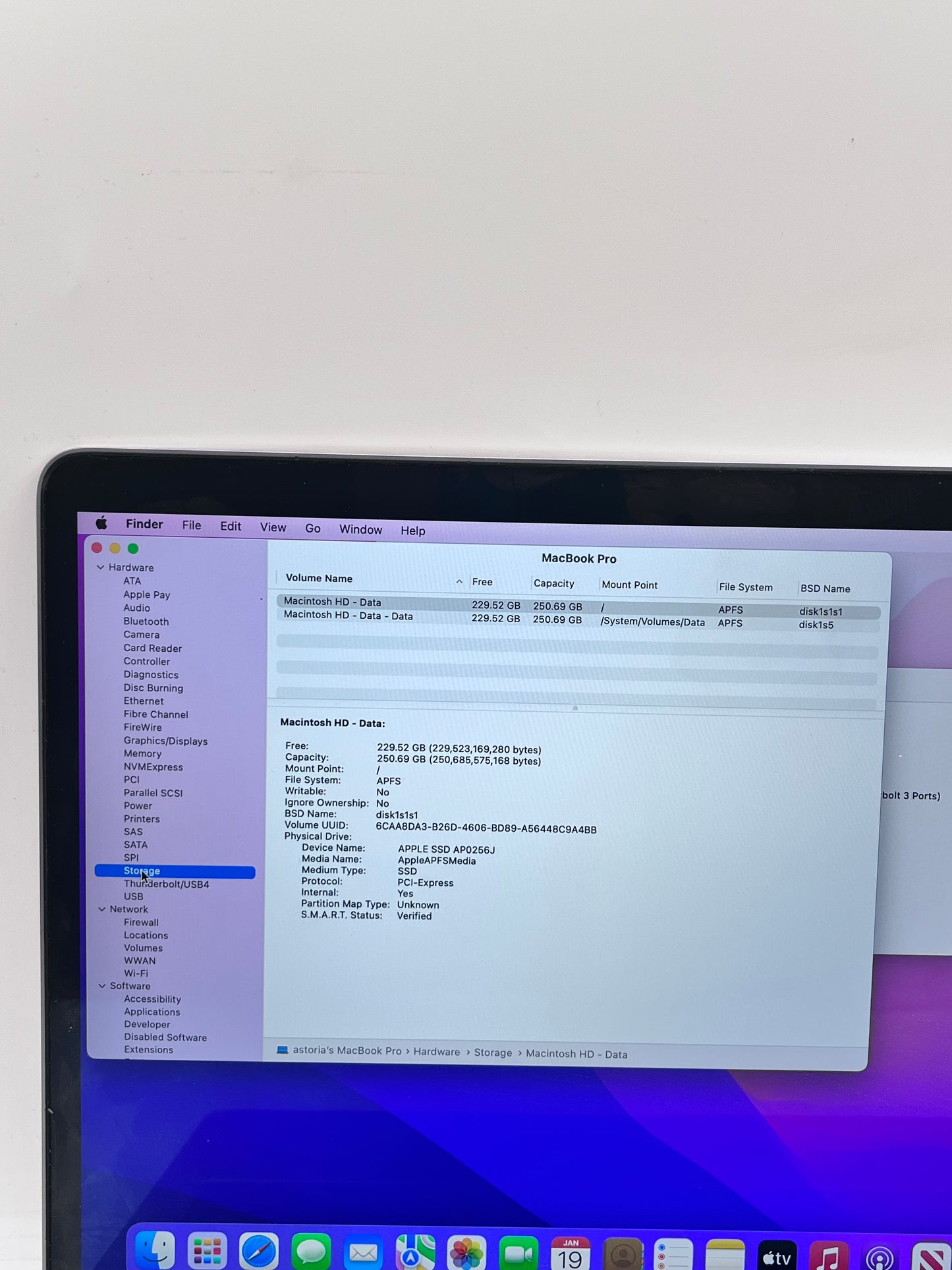 Apple MacBook Pro A1706 2016 13.3" i5 2.90GHz 8GB 256GB SSD Touch Bar Free Shipping