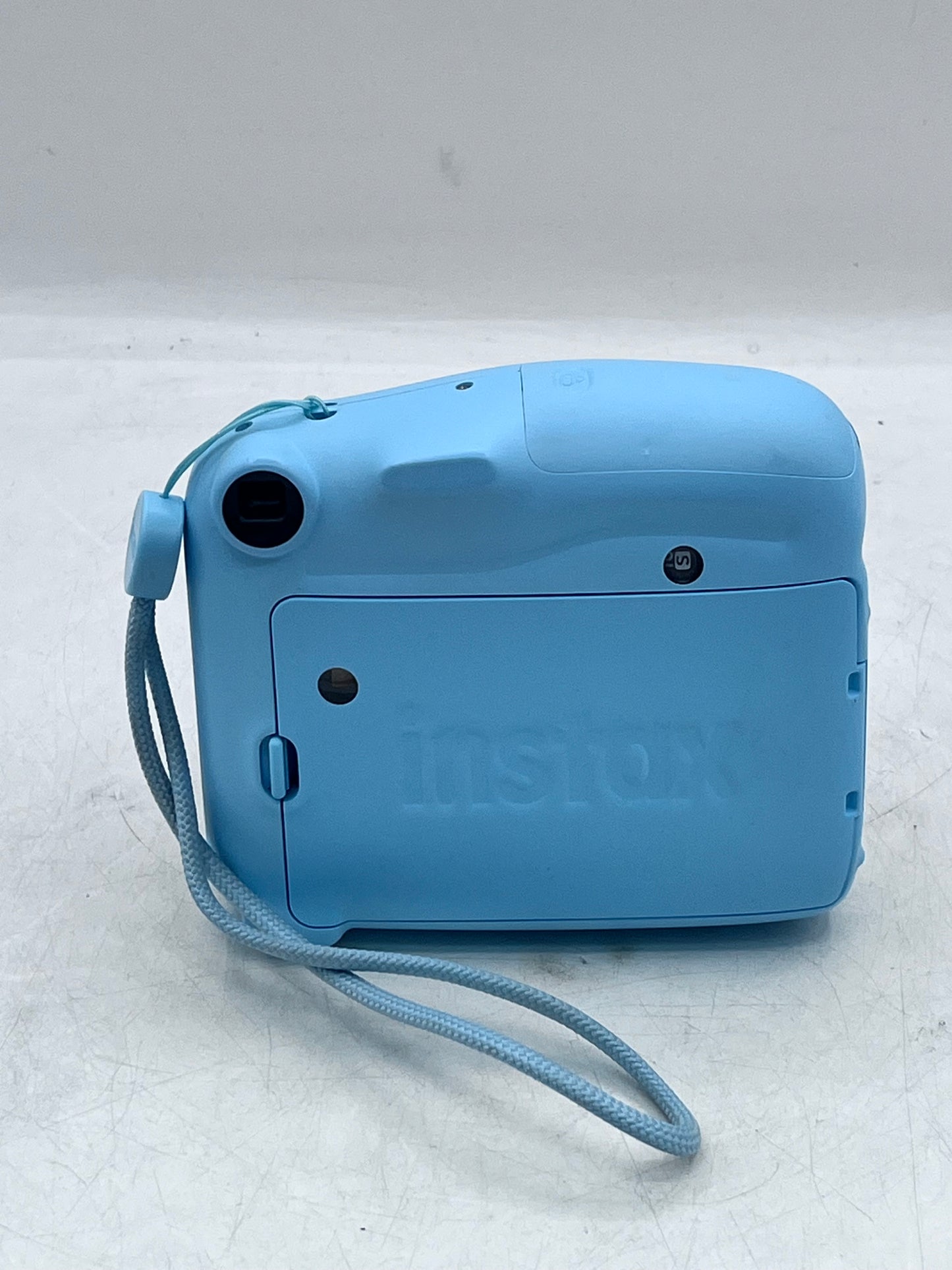 Fujifilm Instax Mini 11 Instant Camera with Bag - Sky Blue