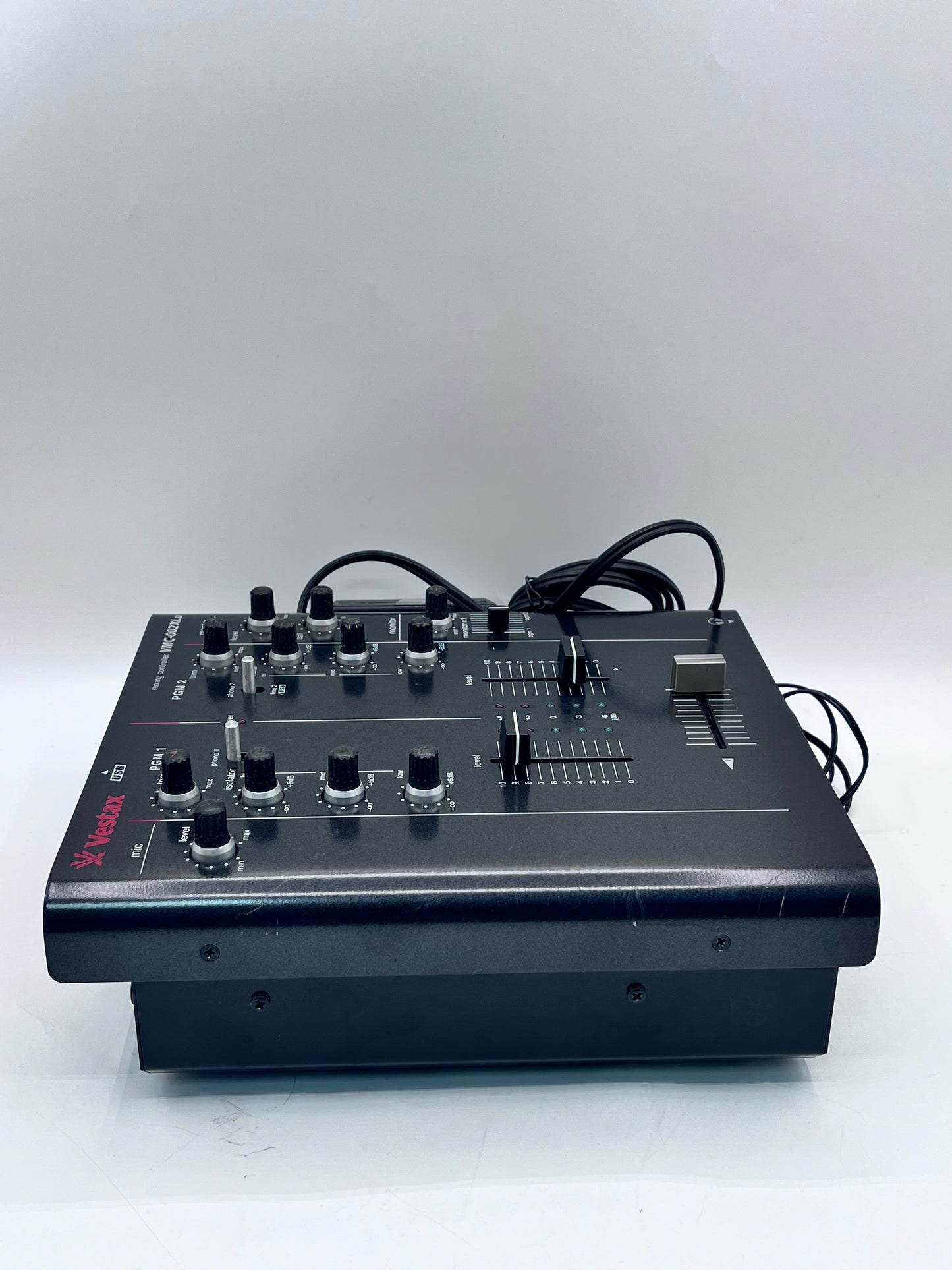 Vestax VMC-002XLU DJ Mixer - Black