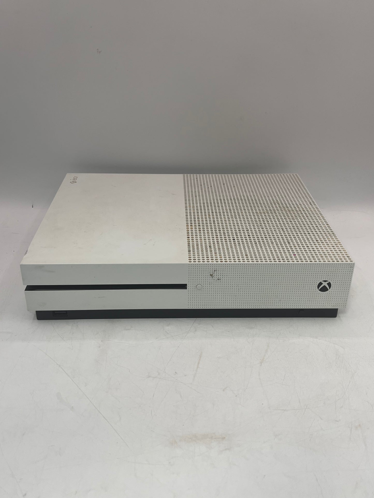 Microsoft Xbox One S 1681 2016 512GB White Console with Controller and HDMI Cable