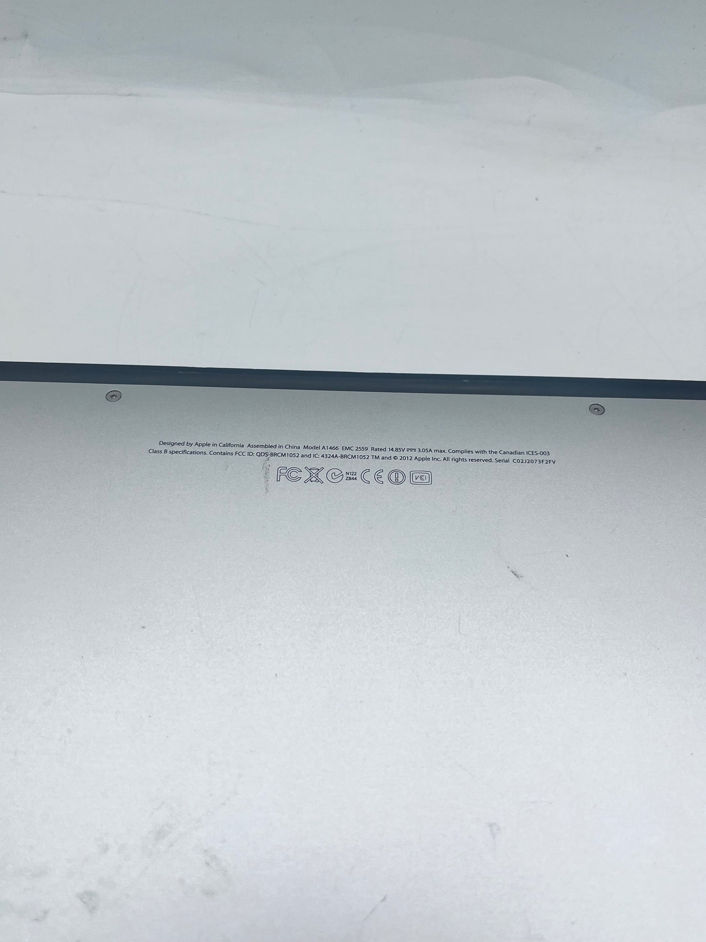 2012 Apple MacBook Air 13" A1466 4GB 64GB Silver Broken FOR PARTS ONLY