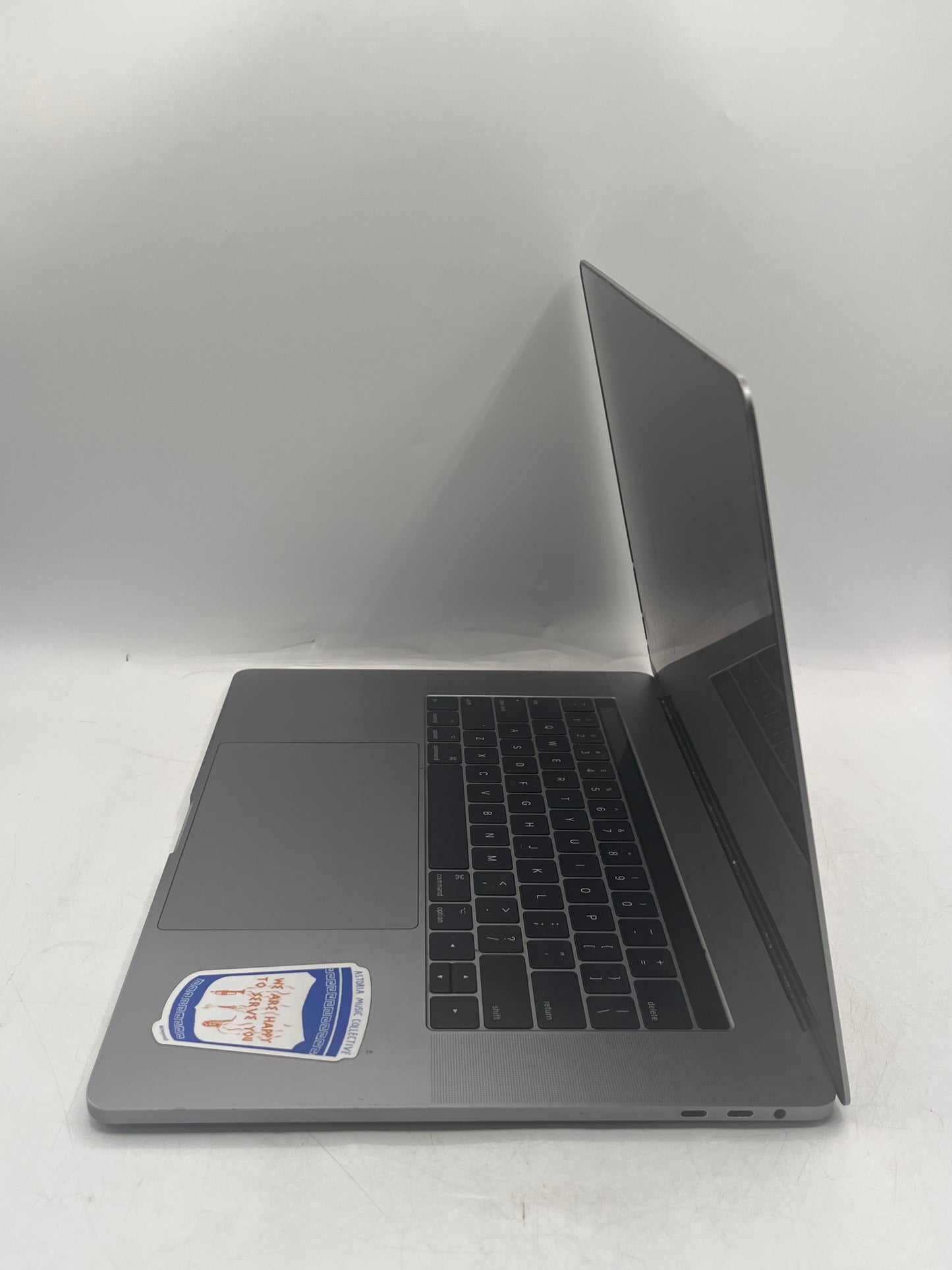Apple MacBook Pro 15" A1707 2017 Core i7 16GB 512GB Space Gray
