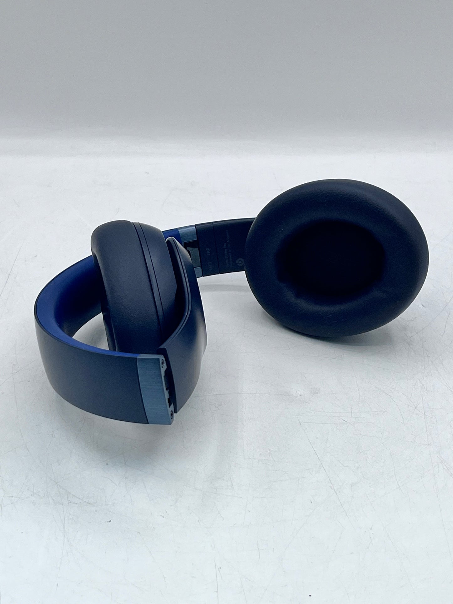 Beats Studio Pro Wireless On-ear Bluetooth Headphones - A2924 MQTQ3LL/A - Navy