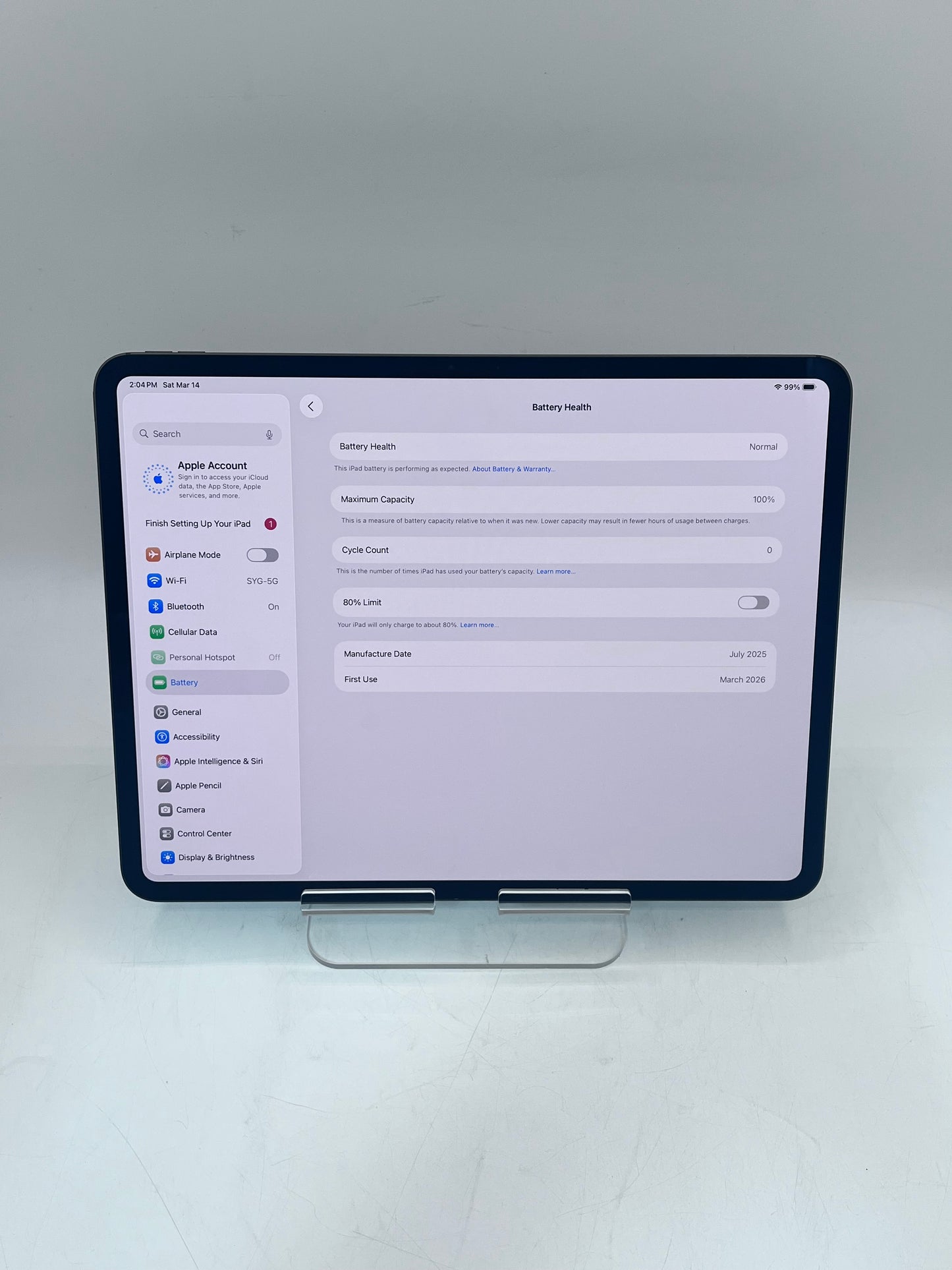 Unlocked Apple iPad Pro 13" (M5) A3361 ME7W4LL/A 256GB 0 cycle count 100% BH- Black