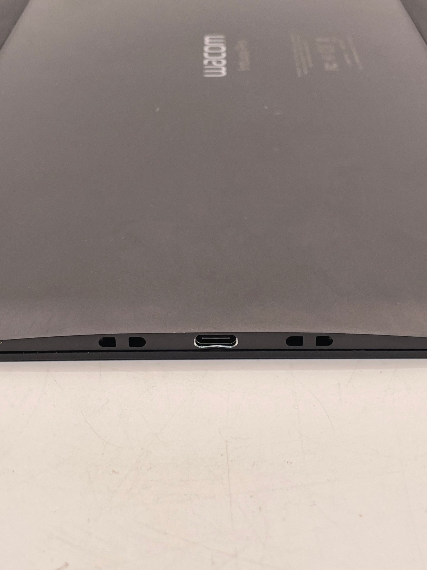 Wacom Intuos Pro Large Creative Pen Graphic Tablet - PTH860