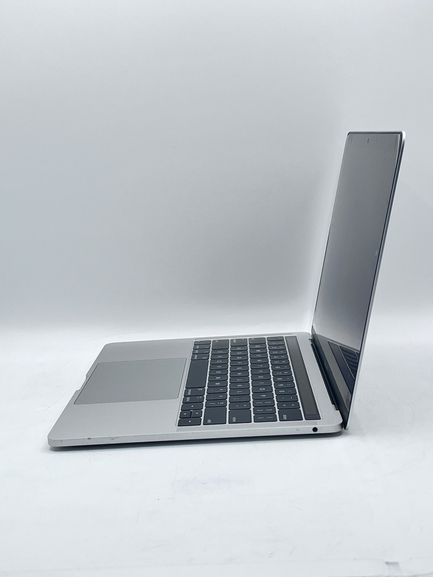 Apple MacBook Pro 2019 A2159 13in Core i5 1.4 GHz 8GB RAM 256GB SSD MXK62LL/A Excellent Condition