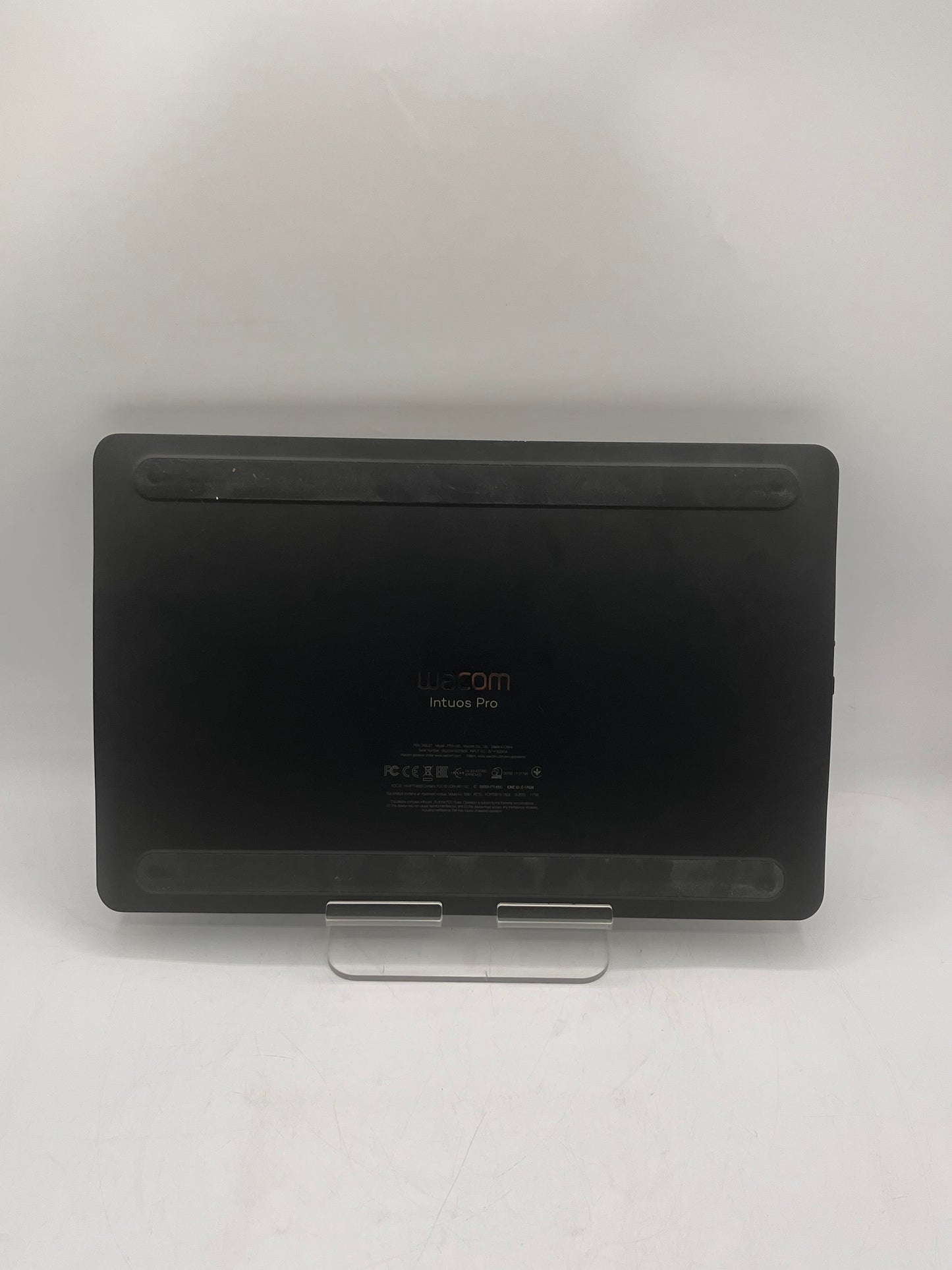 Wacom PTH660 Intuos Pro Medium Graphic Tablet with Pen and USB Cable