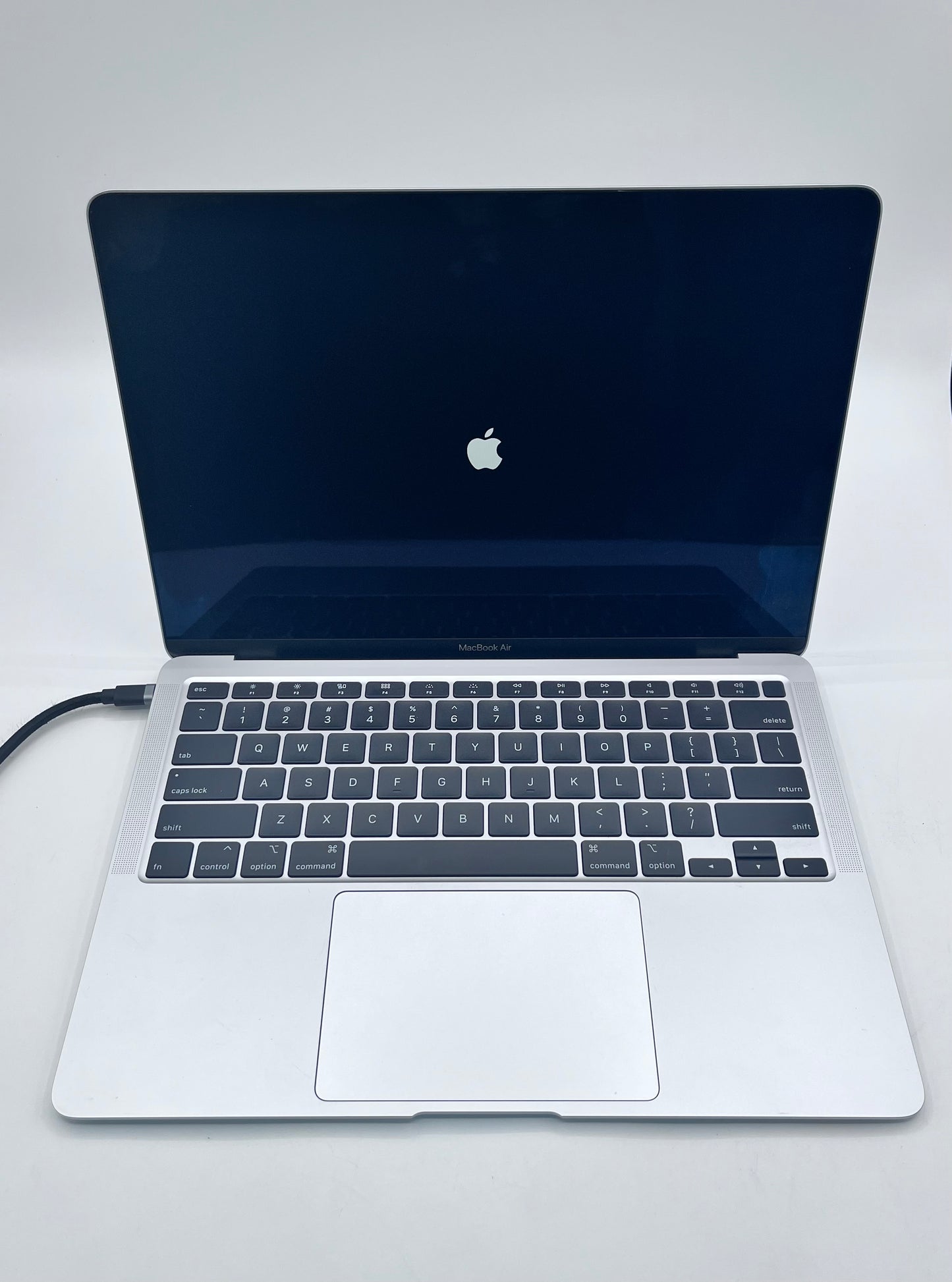 Apple Macbook Air Retina A2179 2020 Core i3 256GB Laptop Silver READ