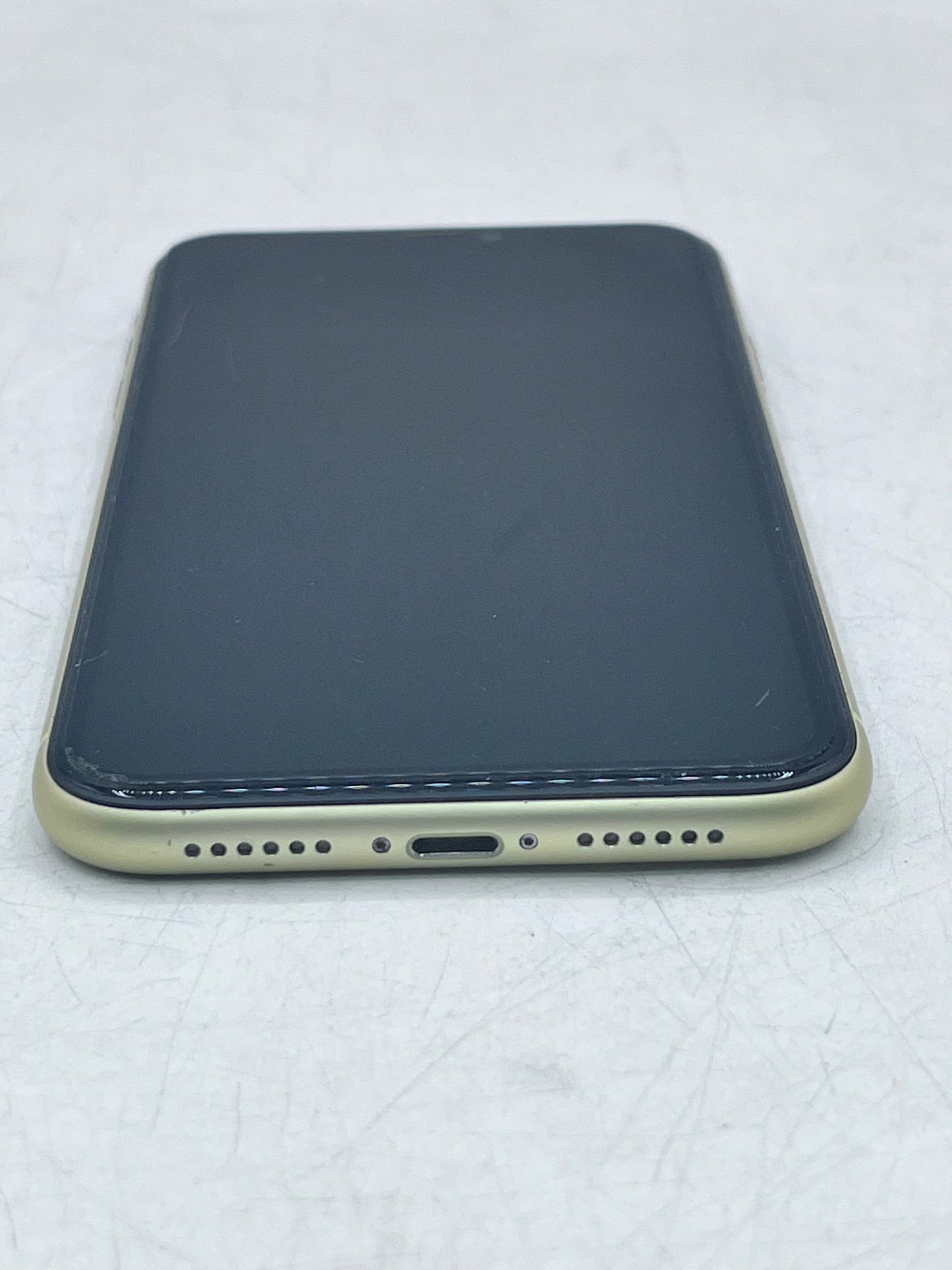 Unlocked Apple iPhone 11 64GB A2111 MWHW2LL/A - Yellow READ