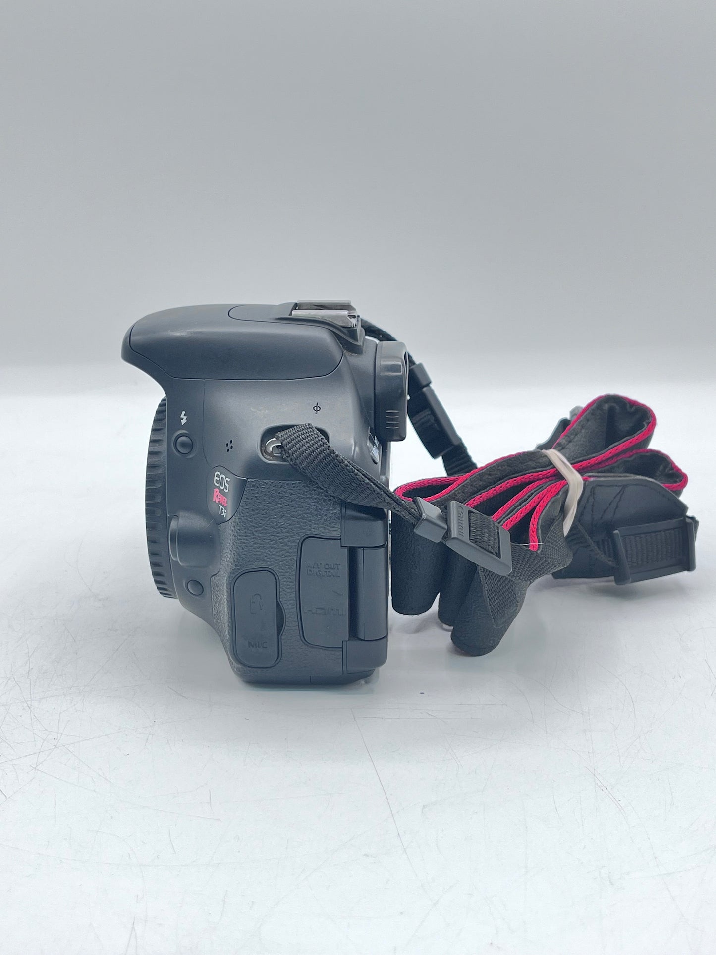 Canon EOS Rebel T3I / EOS 600D 18.0MP Digital SLR Camera