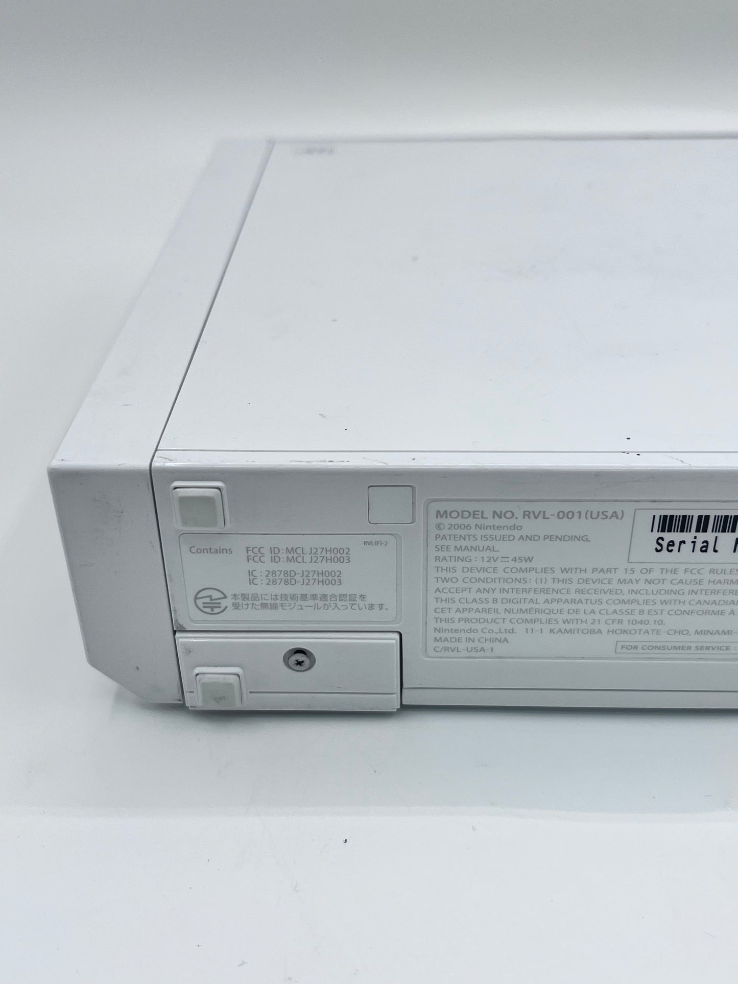 Nintendo Wii (RVL-001) Video Game System White 2006 with 2 Controllers
