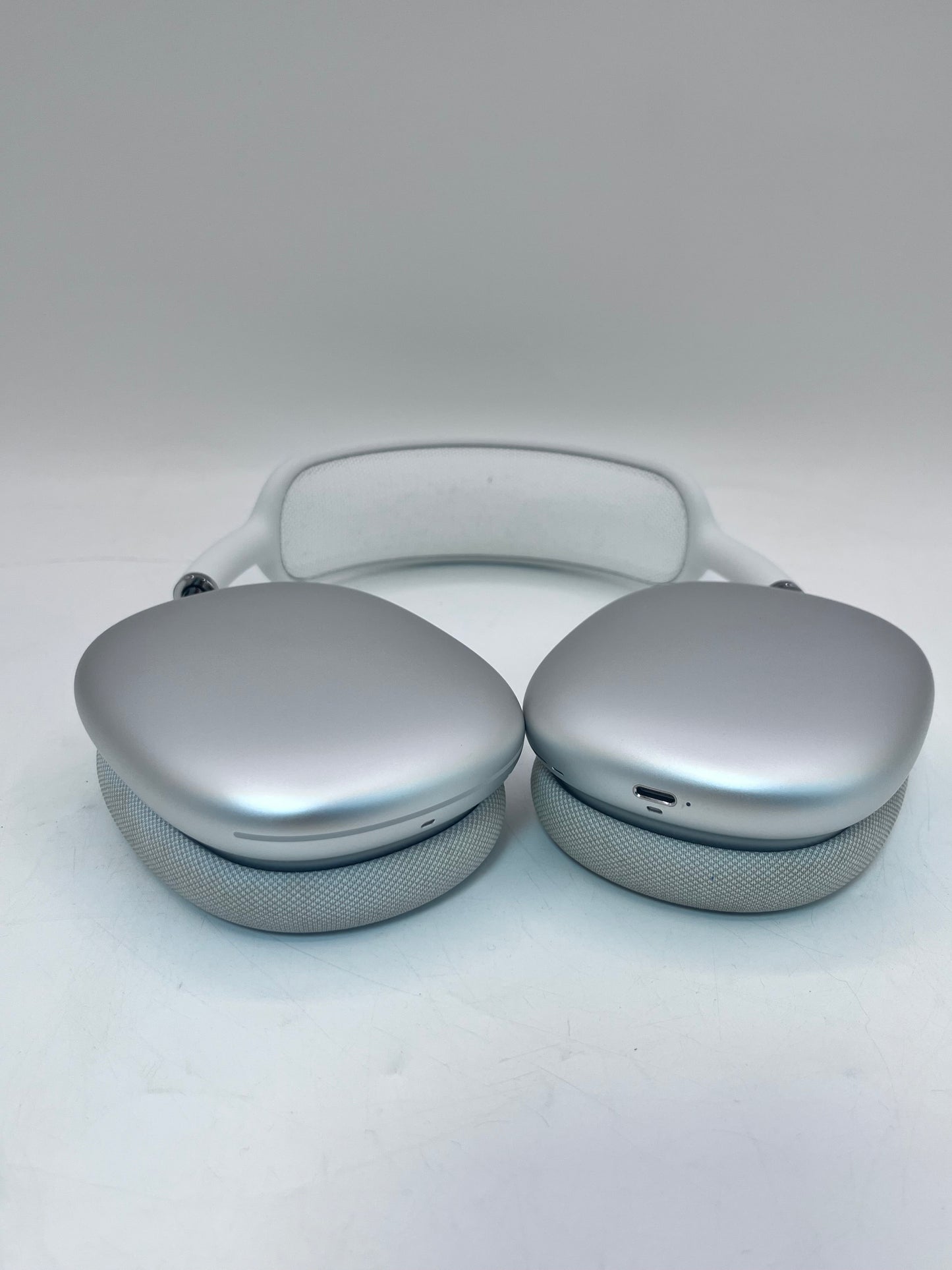 Apple AirPods Max A2096 PGYJ3AM/A Over-Ear Headphones with Box Silver W/Case