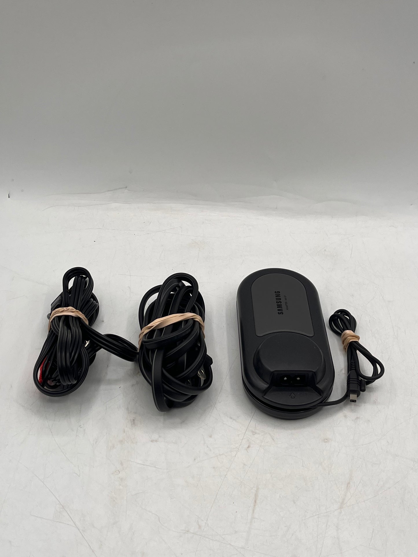 Samsung SCD23 SC-D23/XAA 0.3MP Mini DV Camcorder w/ Charger Tested