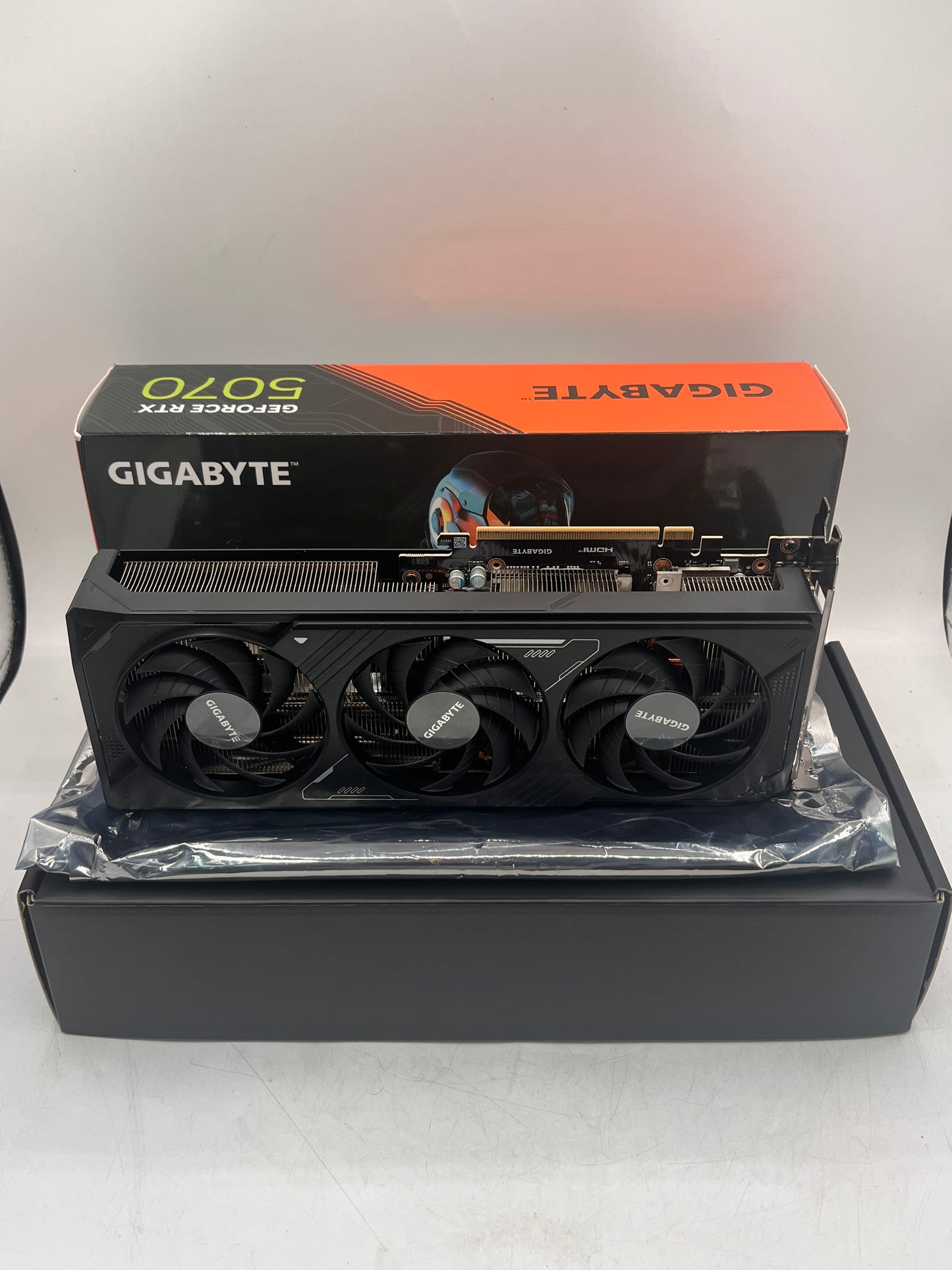 Gigabyte GeForce RTX 5070 WINDFORCE OC SFF 12GB GDDR7 Graphics Card - Black