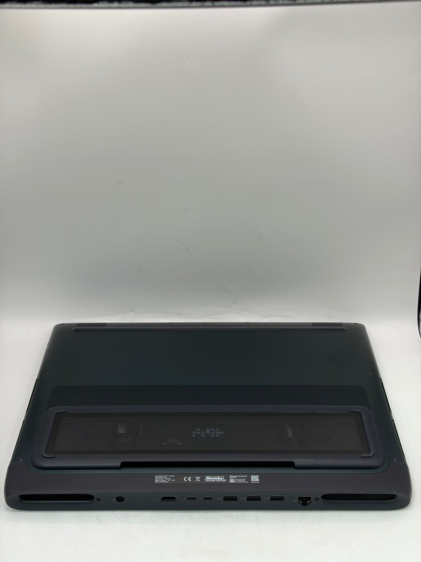 Dell Alienware 18 Area 51 Laptop Core U9 275HX 64GB 2TB RTX 5090 Blue