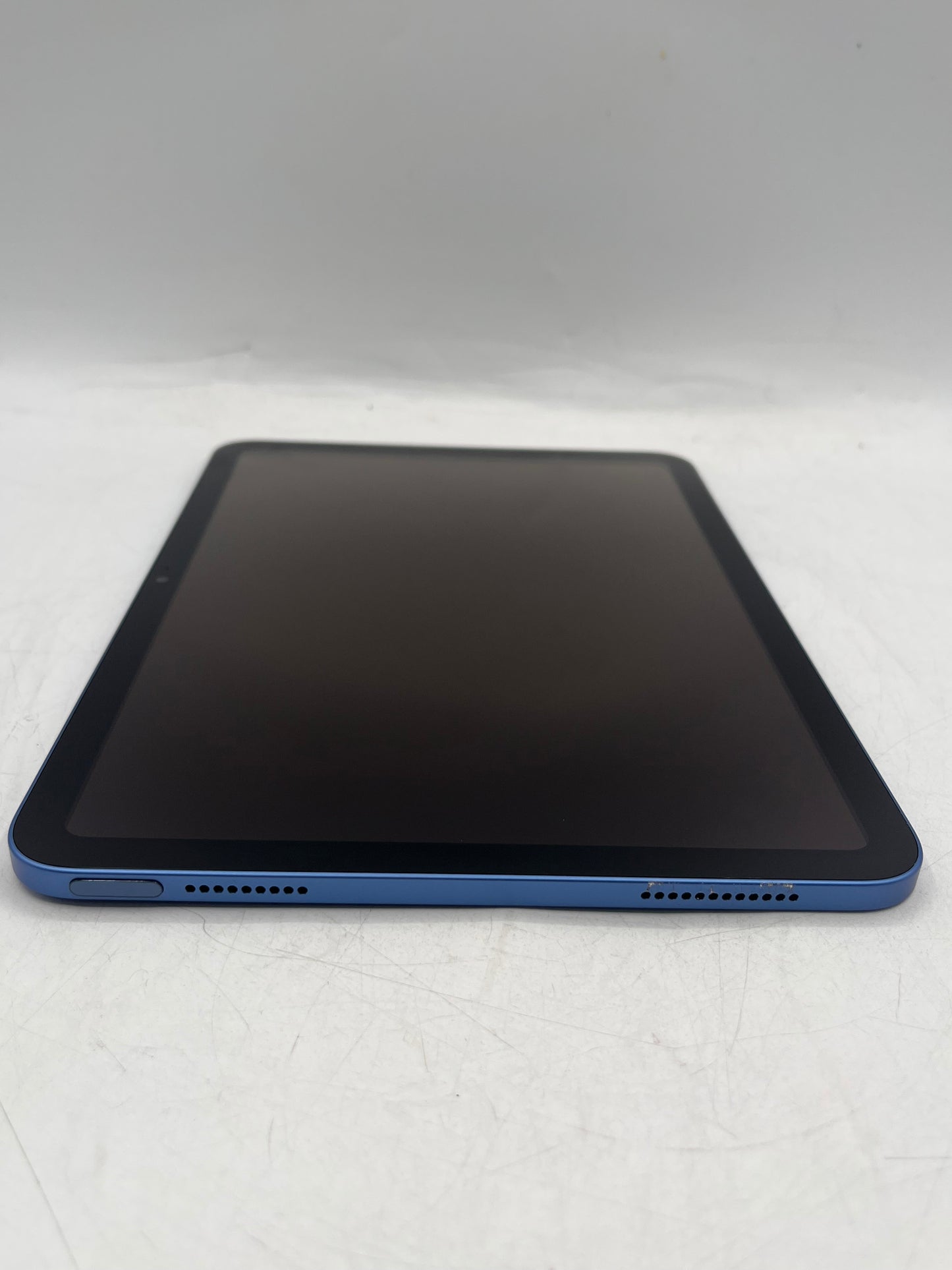 2022 Apple iPad 10th Gen A2696 64GB Wi‑Fi Only Tablet - Blue