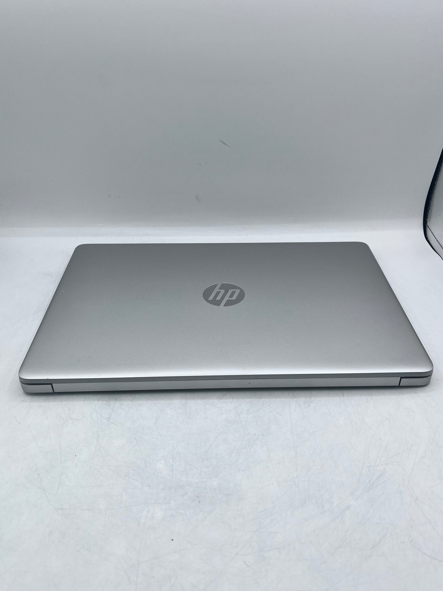 HP 15-DY2702DX Laptop Intel Core i3  256 GB  8GB RAM - Silver
