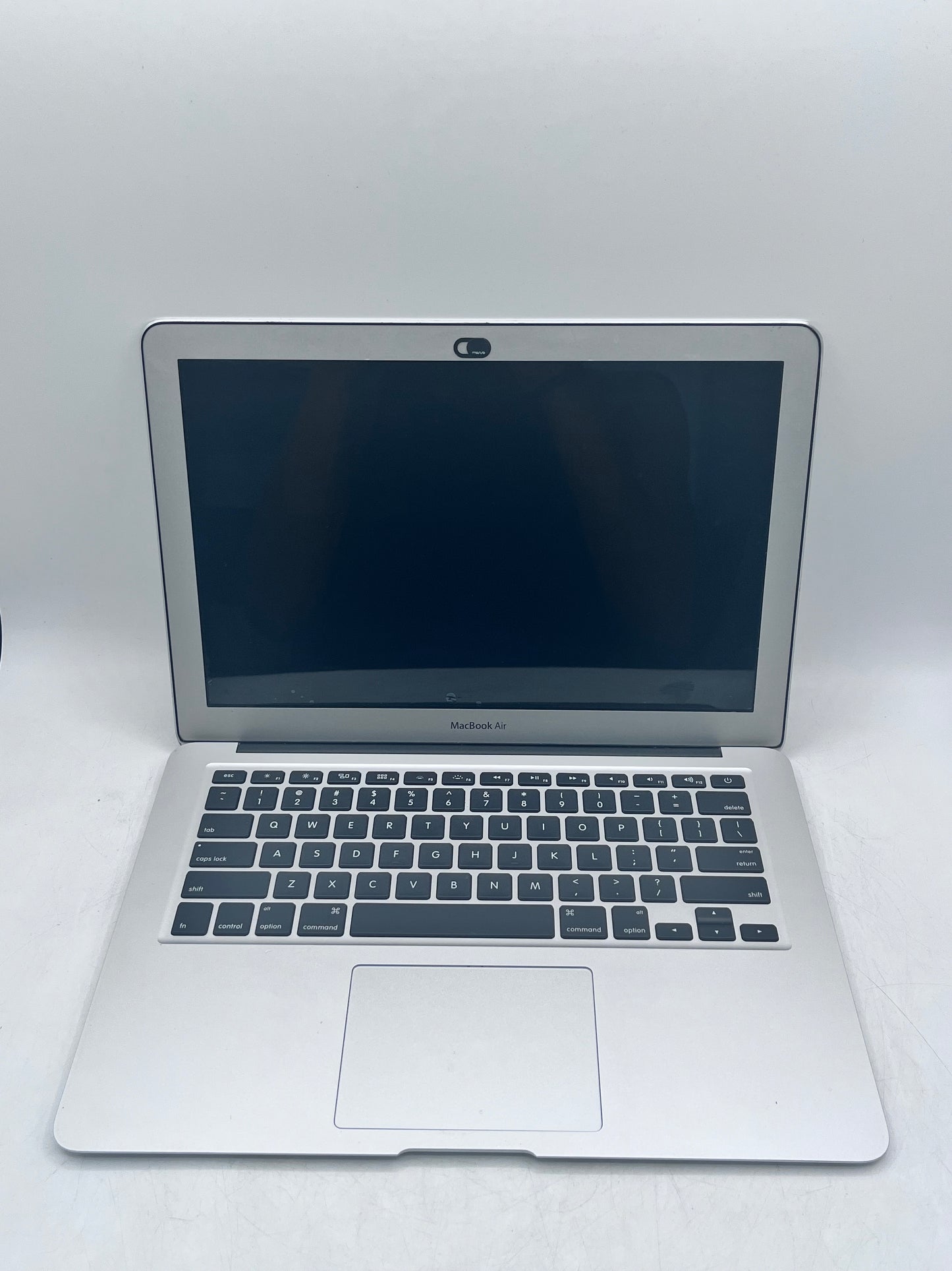 Apple MacBook Air 13" MQD32LL/A A1466 (2017)  Intel i5 8GB 128GB - Silver No OS