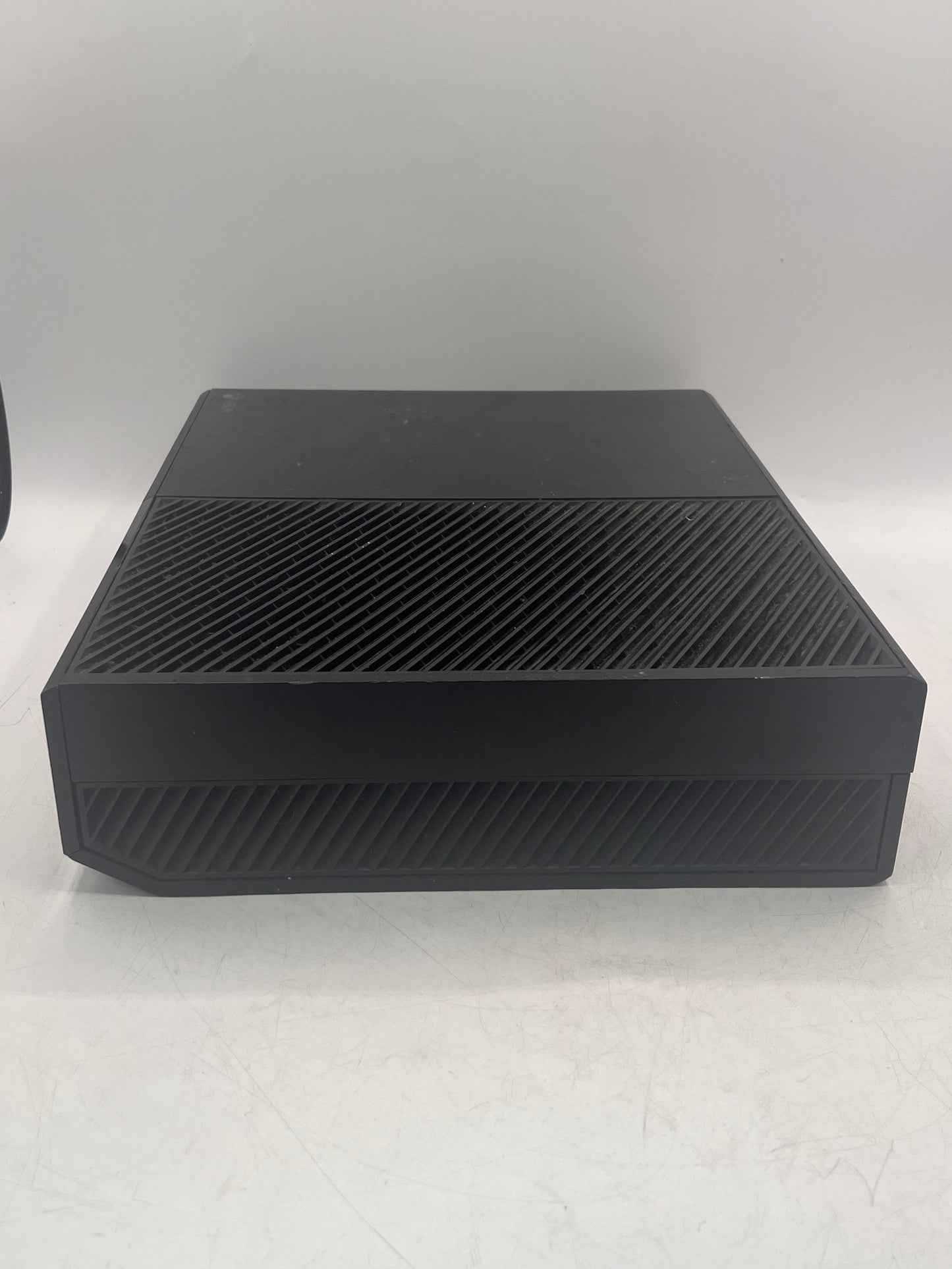 Microsoft Xbox One (1540) 2013 Video Game System Console Black 500GB
