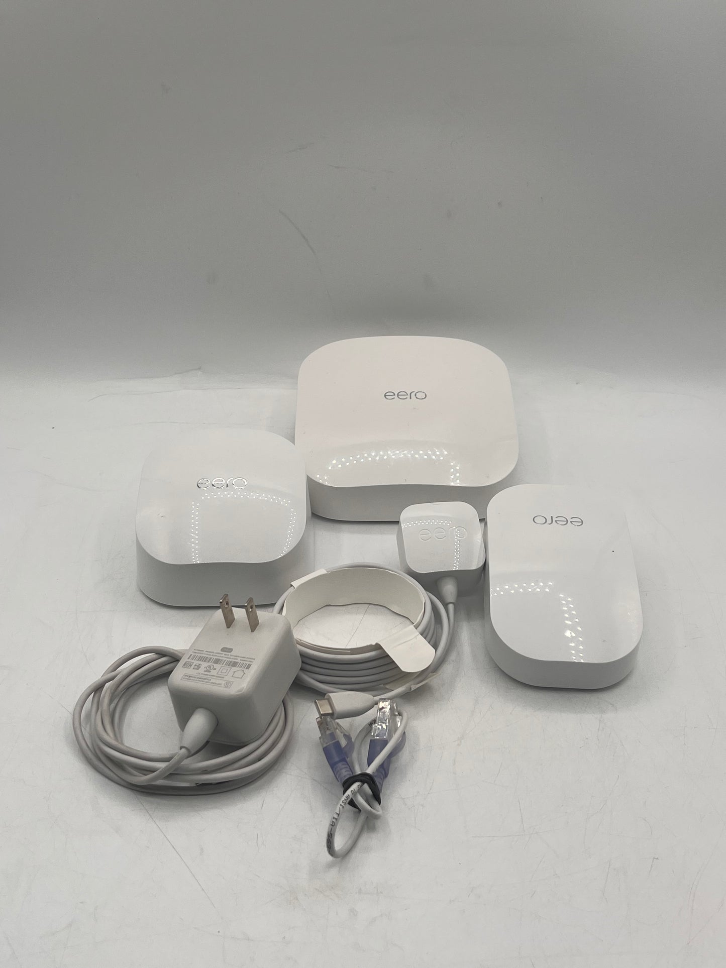 2 Eero Pro 6E S010001 Wireless Tri-Band Gigabit Mesh Router Tested Free Shipping