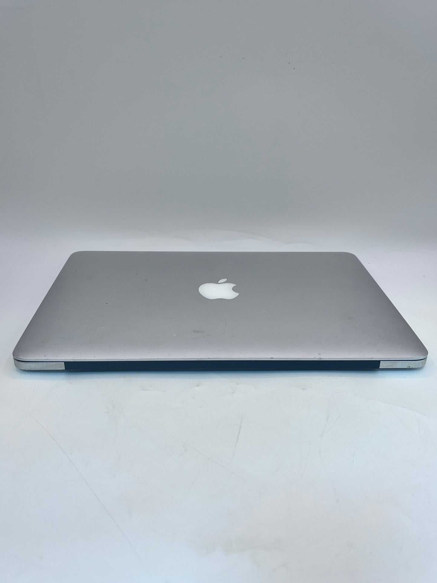 Apple MacBook Pro 13" A1502 2015 - Silver