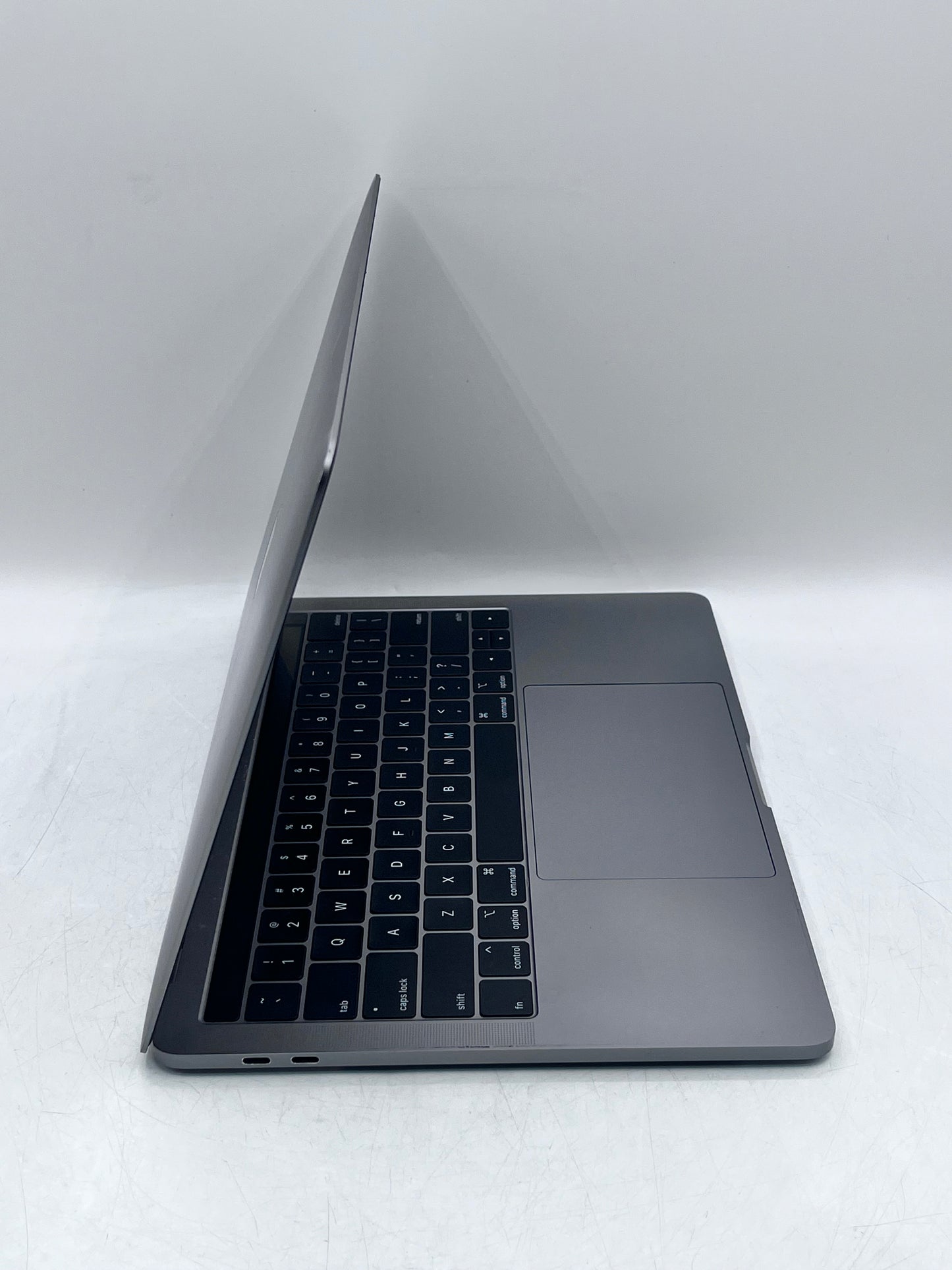 Apple Macbook Pro 13" A1989 2018 Core i7, 16GB RAM, 512GB - Silver