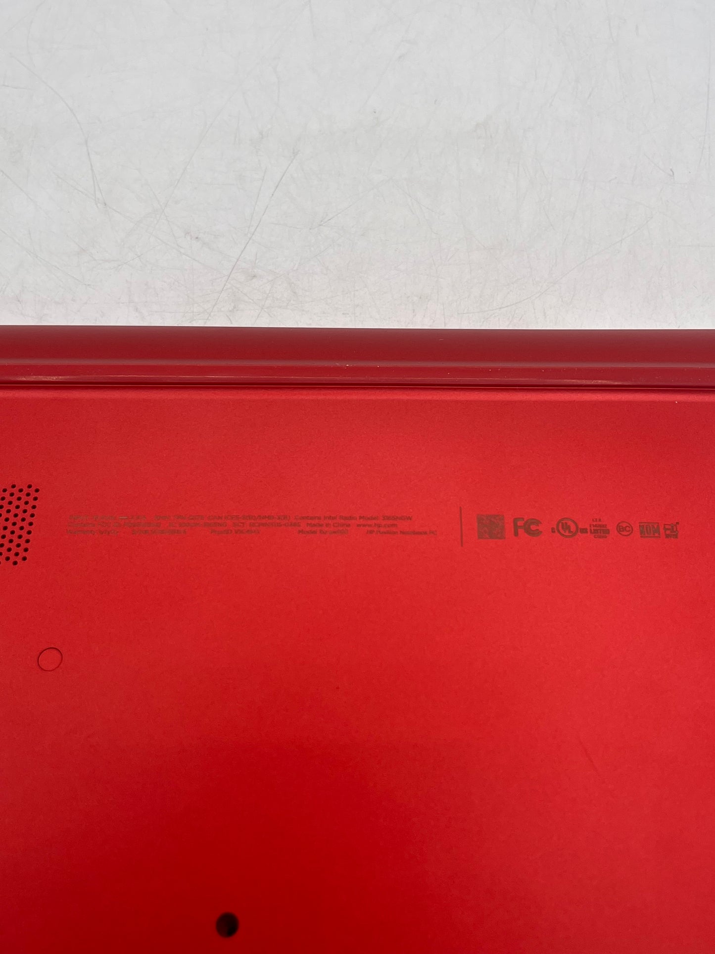 HP Pavilion 15-au0000 14" Laptop AMD Ryzen 5 16GB 512GB