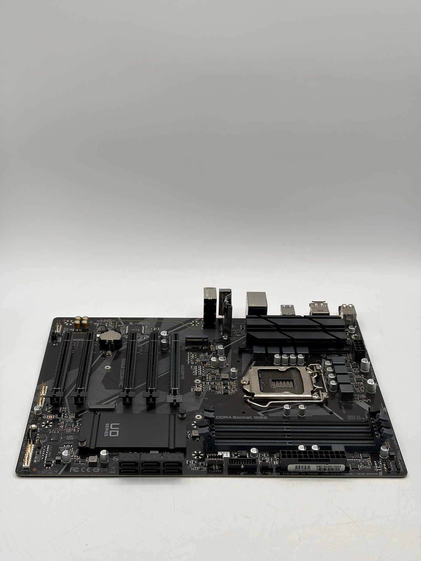 Gigabyte B560 DS3H AC Desktop Motherboard Black
