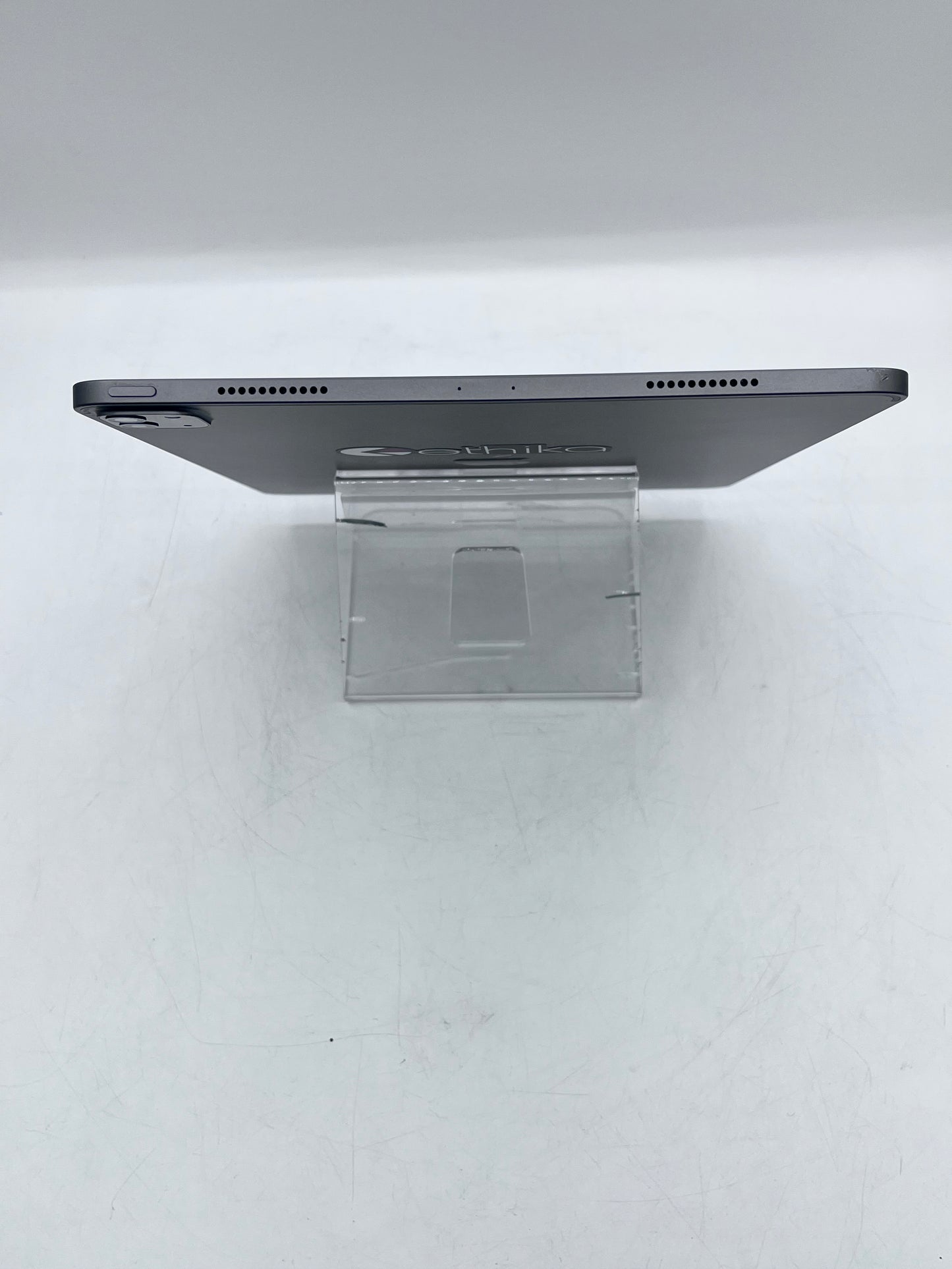 iPad Pro 12.9 5th Gen Space Gray 128 GB-Wi-Fi only, Good Condition