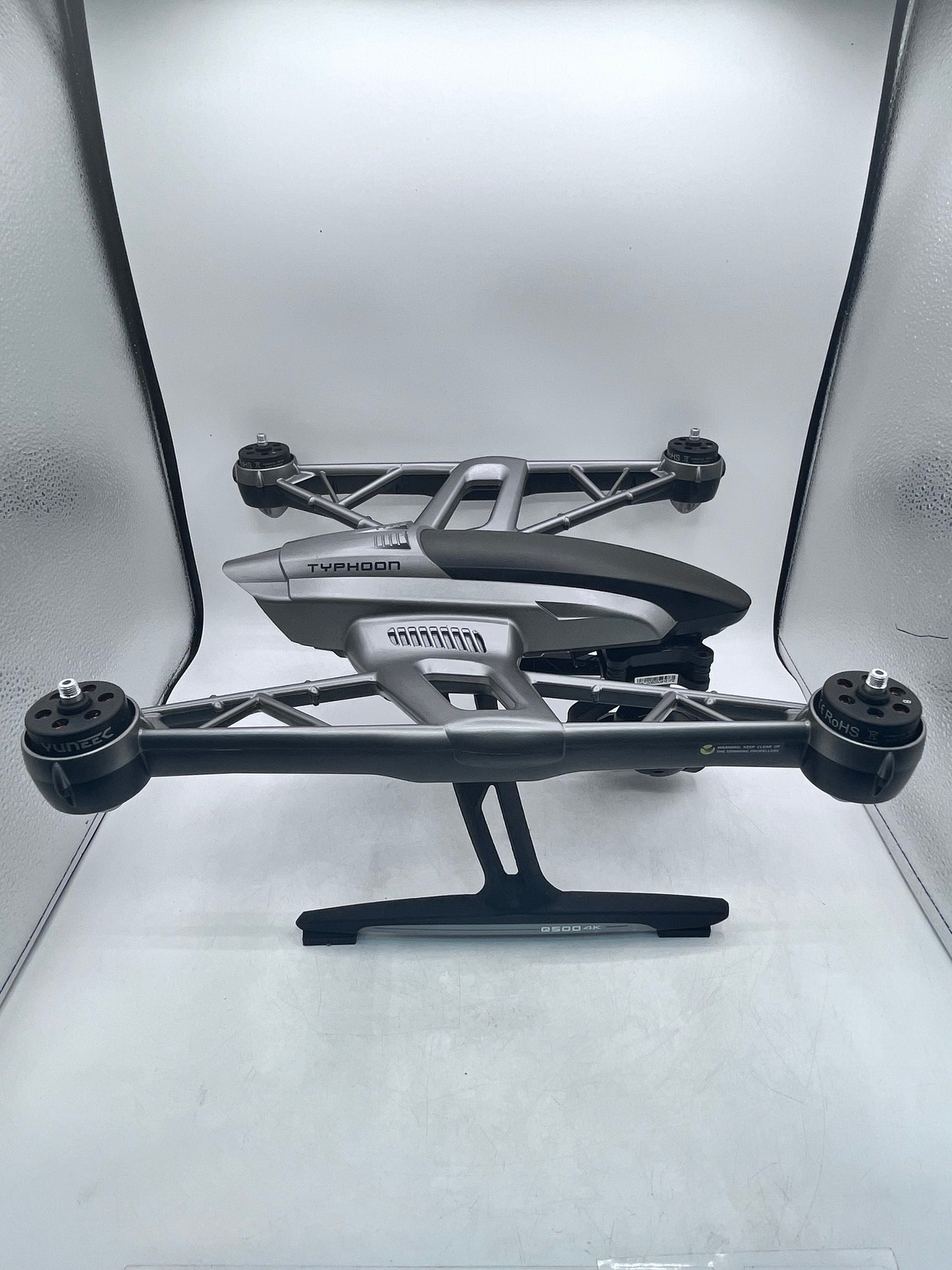 Yuneec Q500 4K Typhoon Quadcopter w/ CGO3 Camera, SteadyGrip