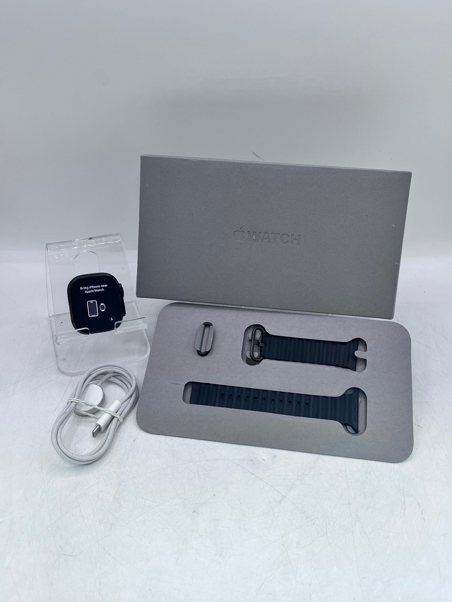 Apple Watch Ultra 2 49mm GPS + Cellular A2986 MX4P3LW/A - Black Ocean Band